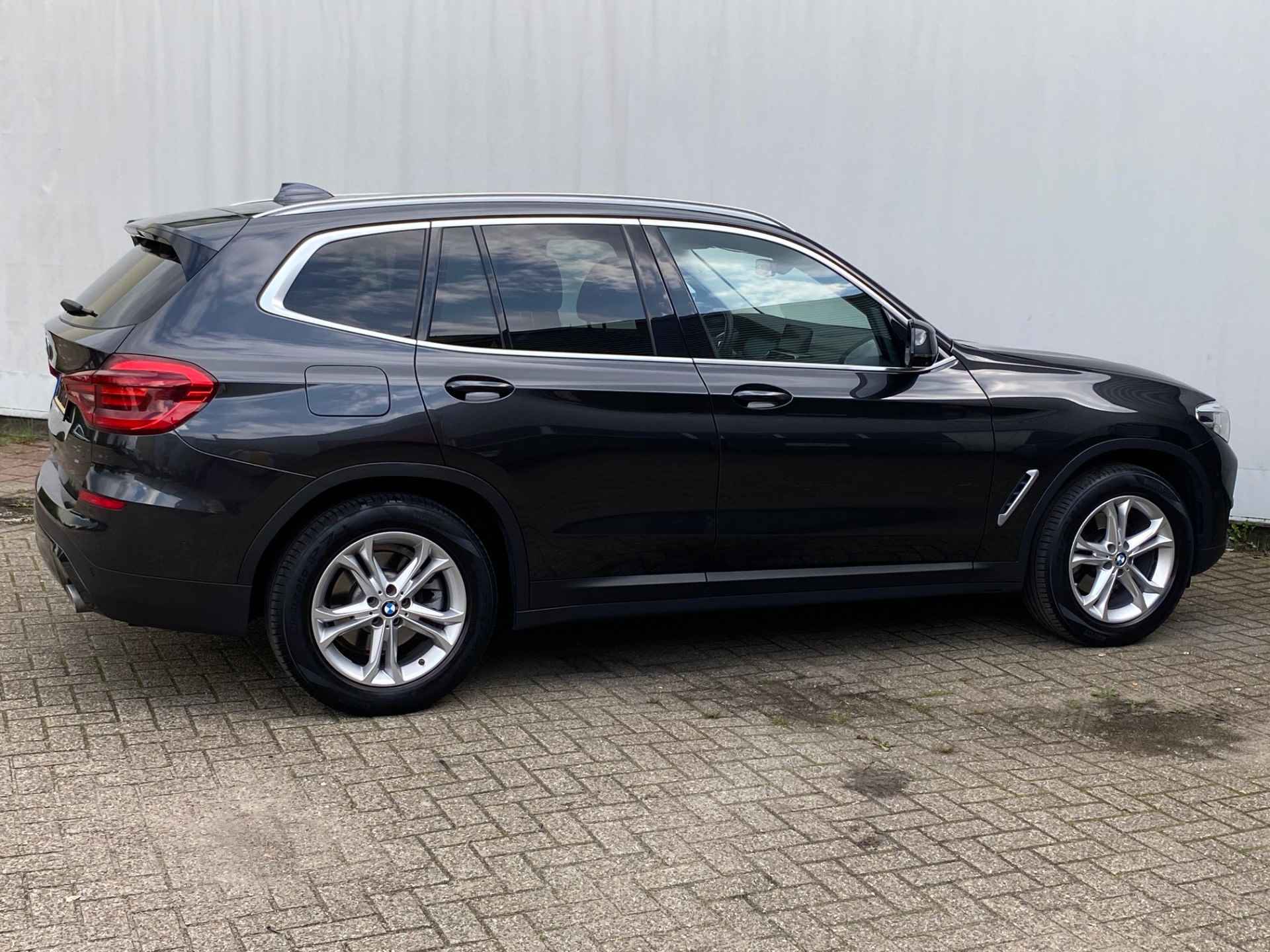 BMW X3 xDrive20i High Executive Ed. / Driv.assist/ H.Kardon - 4/27