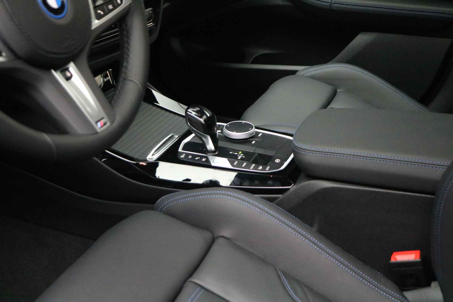 BMW X3 xDrive30e High Executive M Sport Automaat / Panoramadak / Trekhaak / Laserlight / Parking Assistant Plus / Gesture Control / Comfort Access / Adaptief onderstel - 11/30