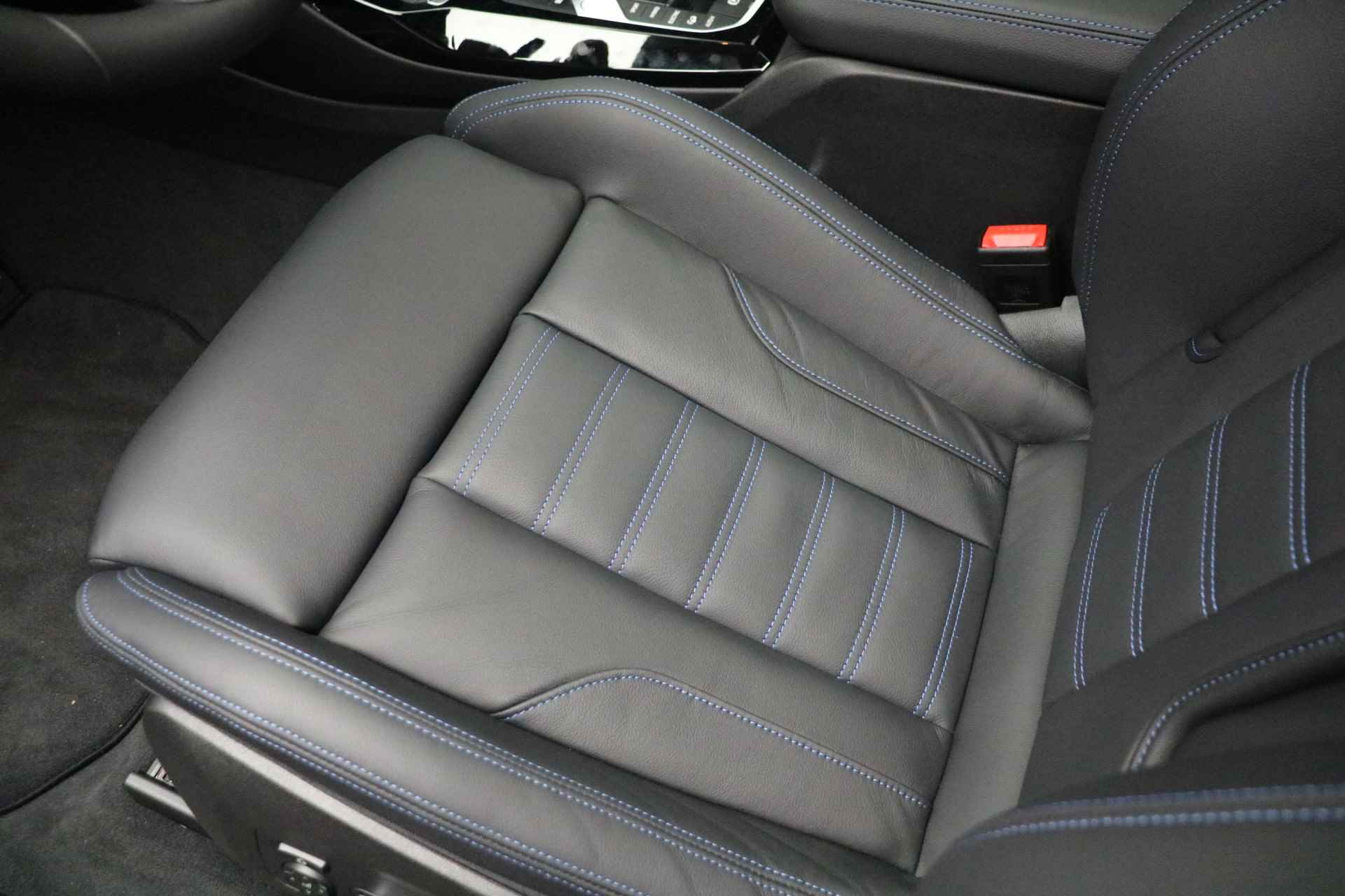 BMW X3 xDrive30e High Executive M Sport Automaat / Panoramadak / Trekhaak / Laserlight / Parking Assistant Plus / Gesture Control / Comfort Access / Adaptief onderstel - 12/30