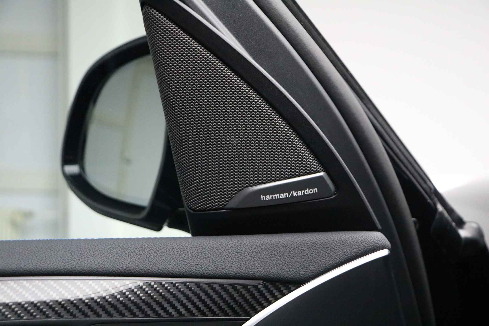 BMW X3 xDrive30e High Executive M Sport Automaat / Panoramadak / Trekhaak / Laserlight / Parking Assistant Plus / Gesture Control / Comfort Access / Adaptief onderstel - 16/30