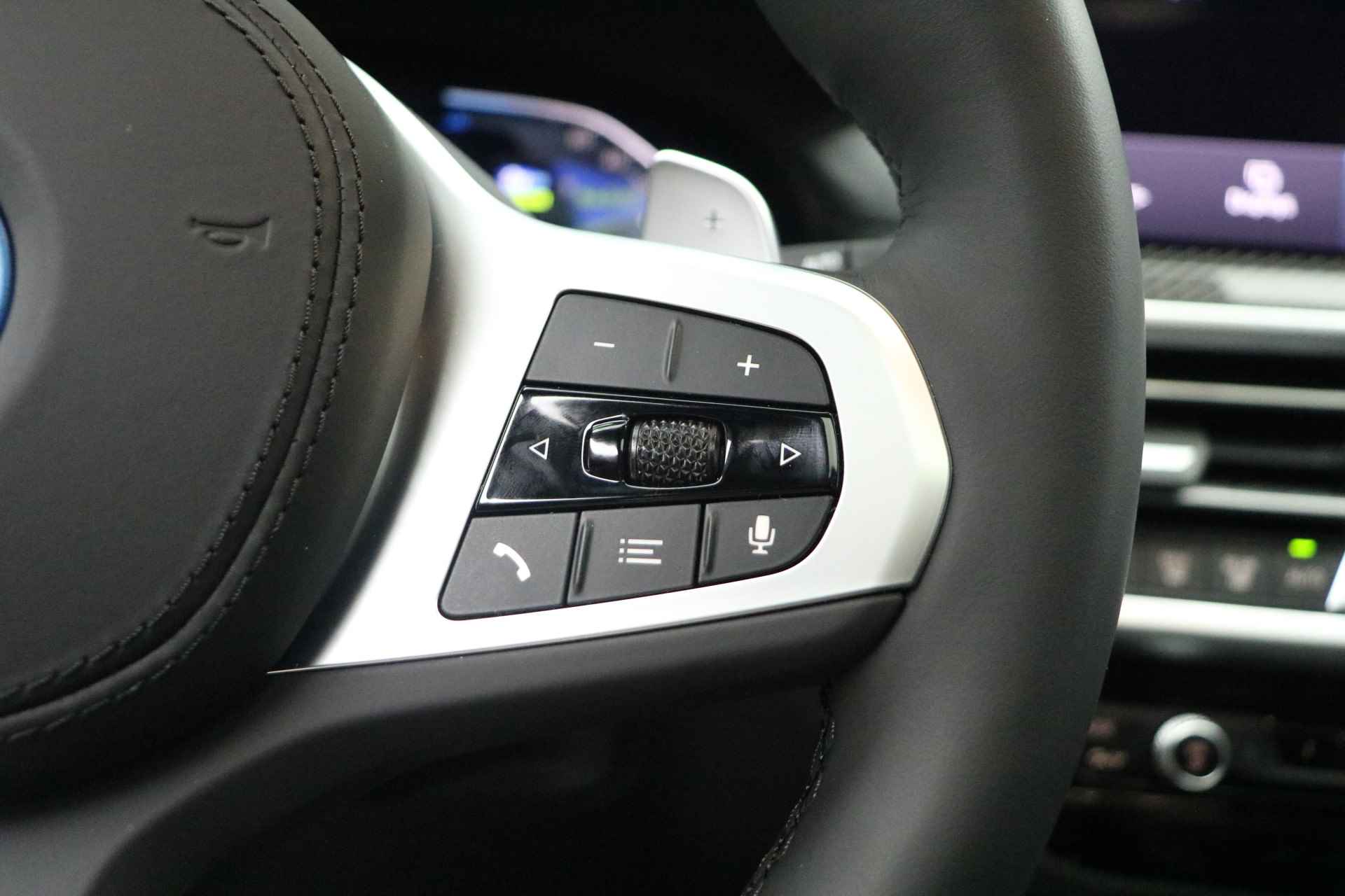 BMW X3 xDrive30e High Executive M Sport Automaat / Panoramadak / Trekhaak / Laserlight / Parking Assistant Plus / Gesture Control / Comfort Access / Adaptief onderstel - 19/30