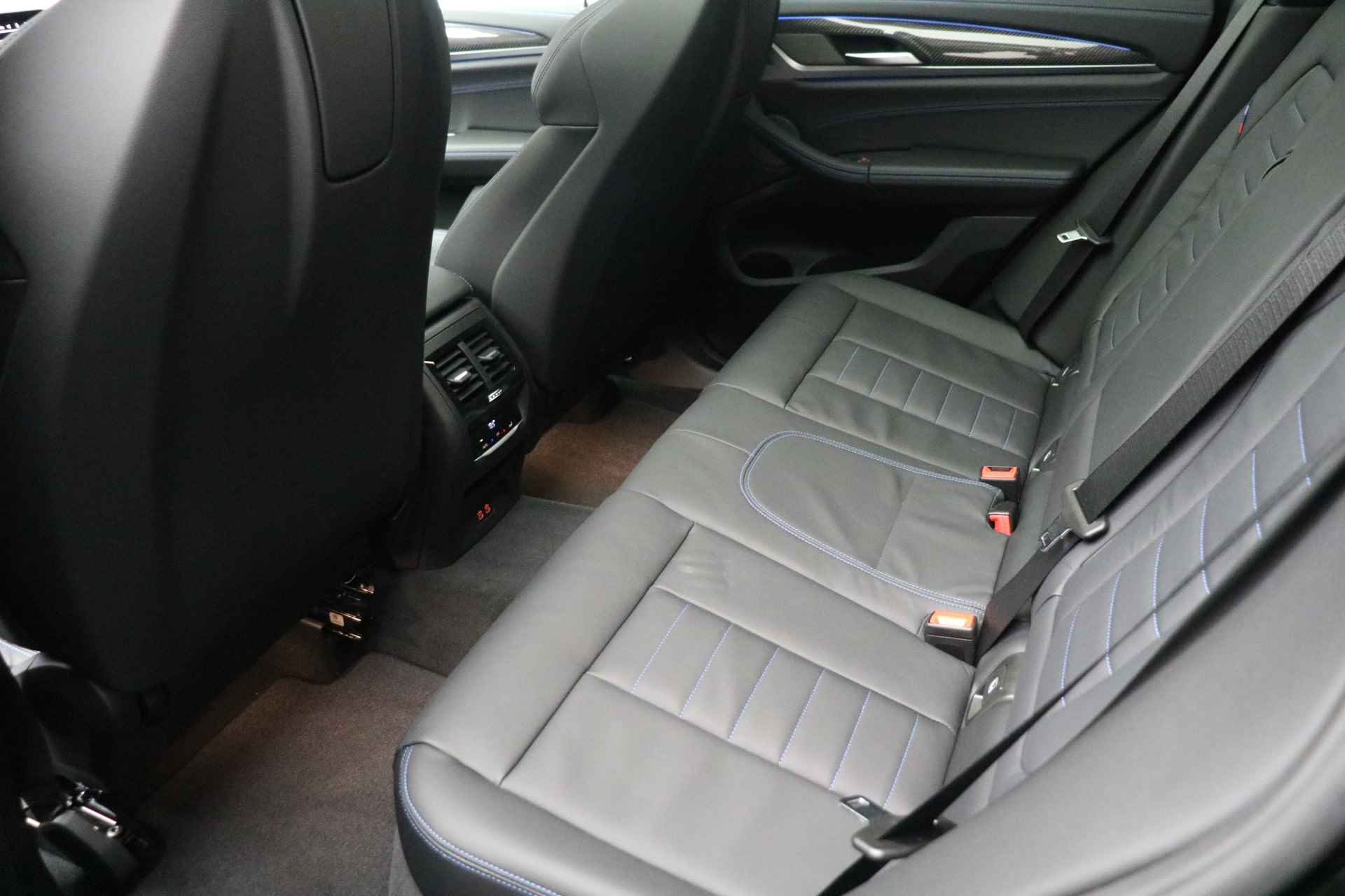 BMW X3 xDrive30e High Executive M Sport Automaat / Panoramadak / Trekhaak / Laserlight / Parking Assistant Plus / Gesture Control / Comfort Access / Adaptief onderstel - 27/30