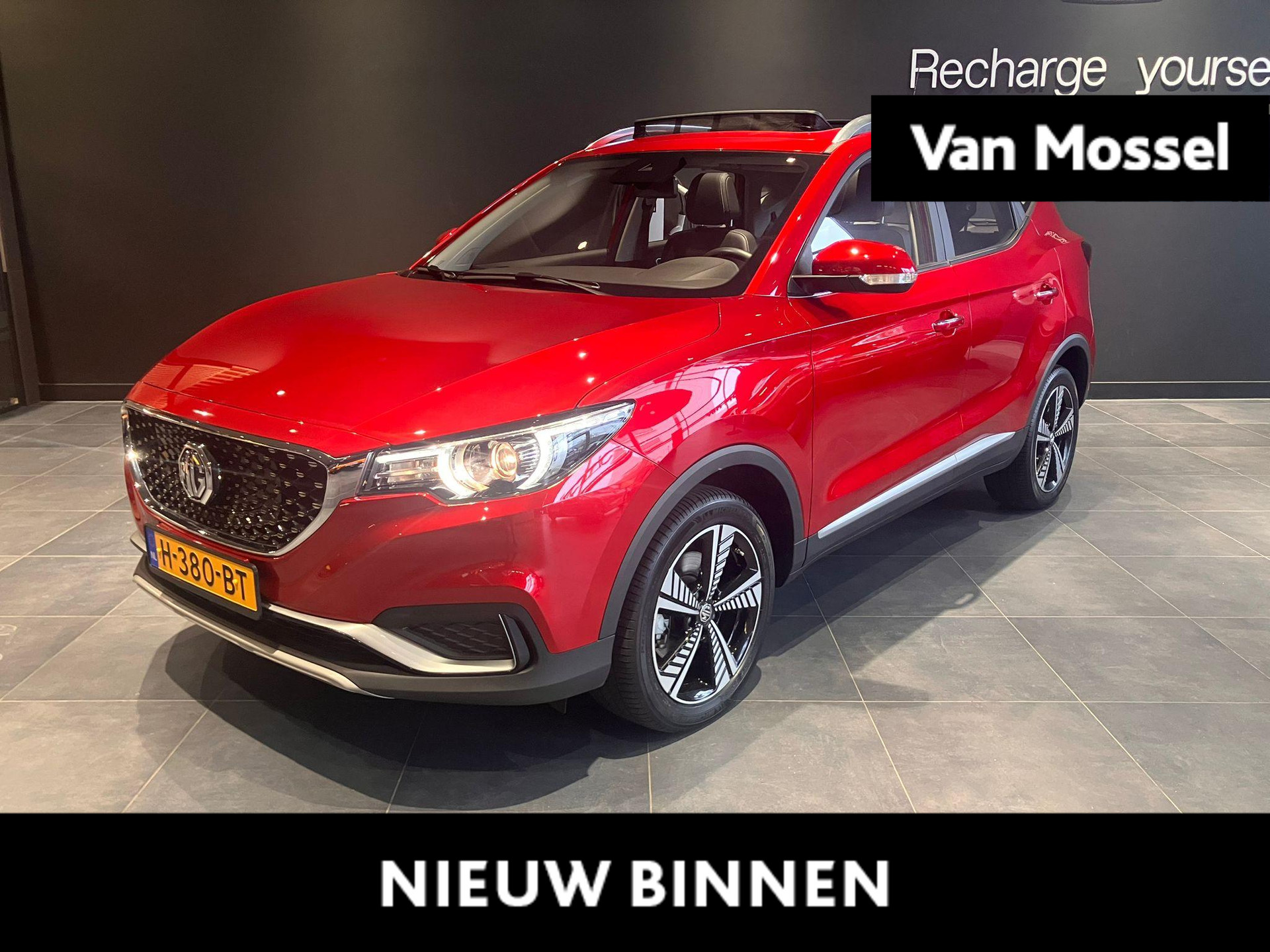 MG ZS EV Luxury 45 kWh Eerste eigenaar - Airco - Schuifkanteldak  - Carplay - Clima - Leder interieur - BTW verrekenbaar