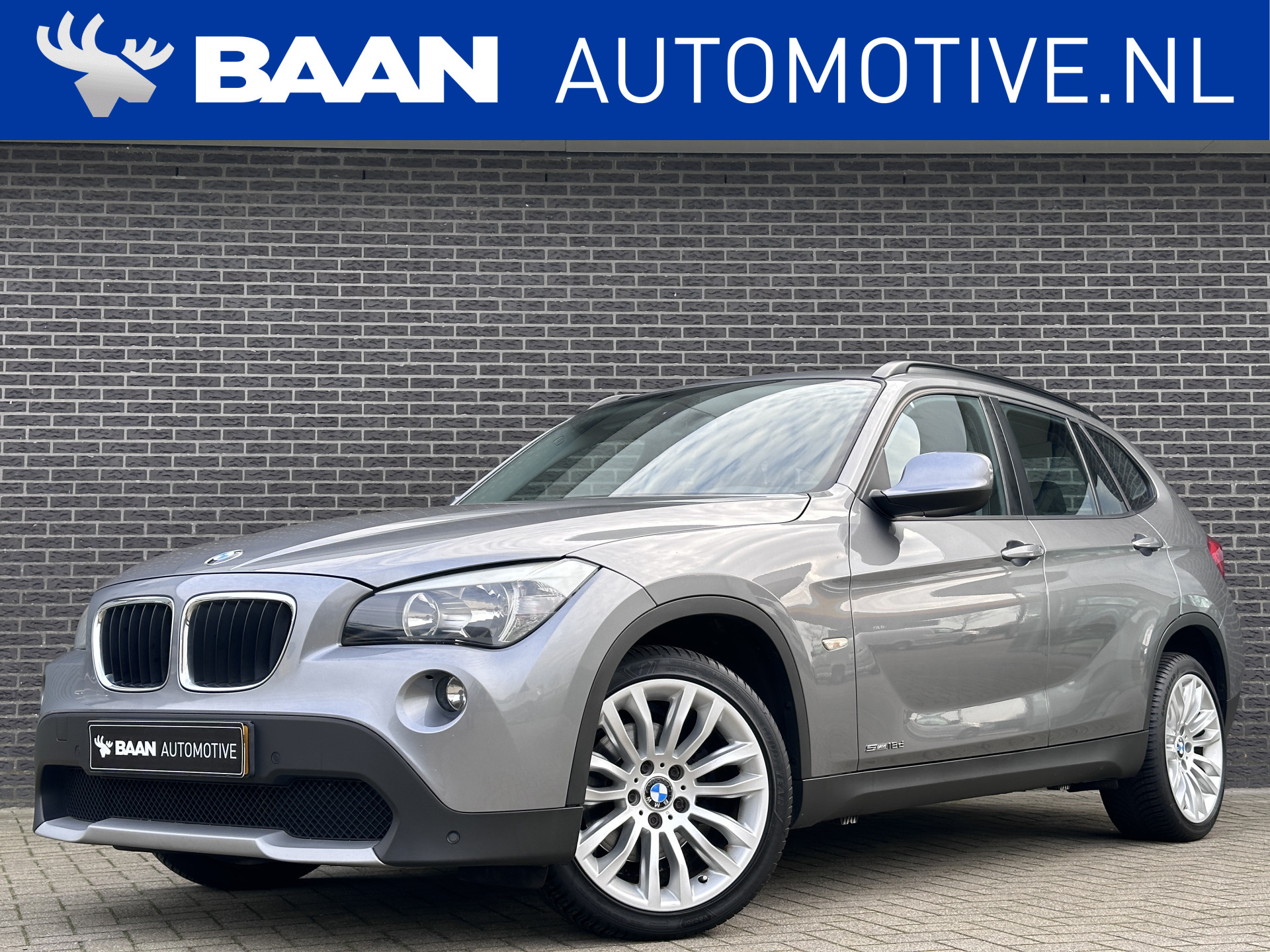 BMW X1 sDrive18d Executive | Navigatie | Eerste eigenaar | Dealer onderhouden