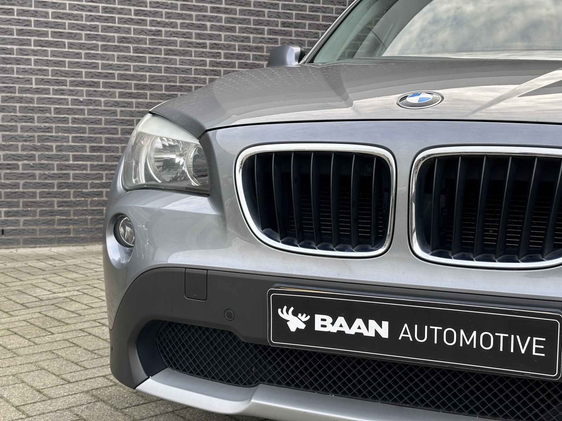 BMW X1 sDrive18d Executive | Navigatie | Eerste eigenaar | Dealer onderhouden - 13/42