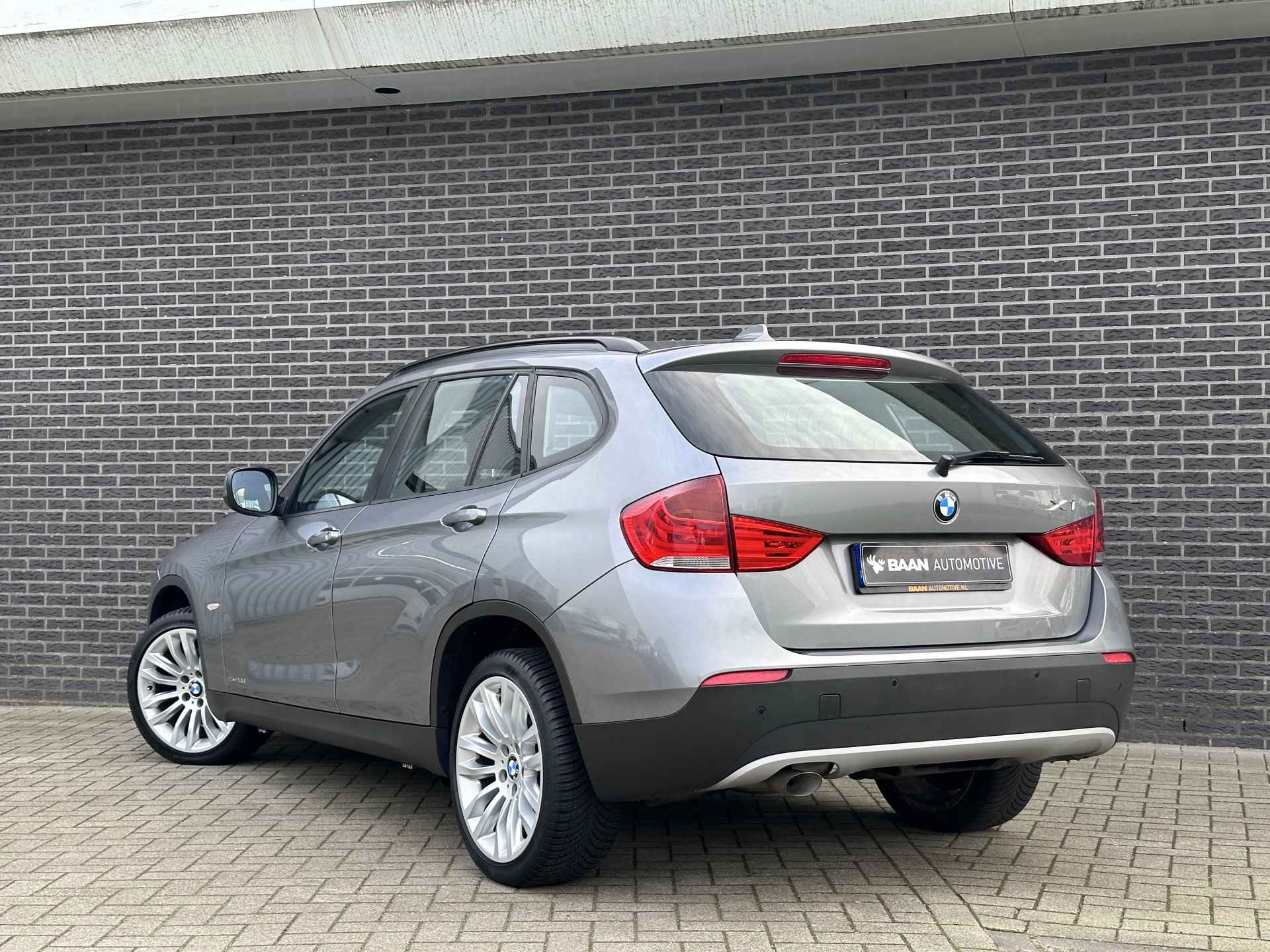 BMW X1 sDrive18d Executive | Navigatie | Eerste eigenaar | Dealer onderhouden - 16/42