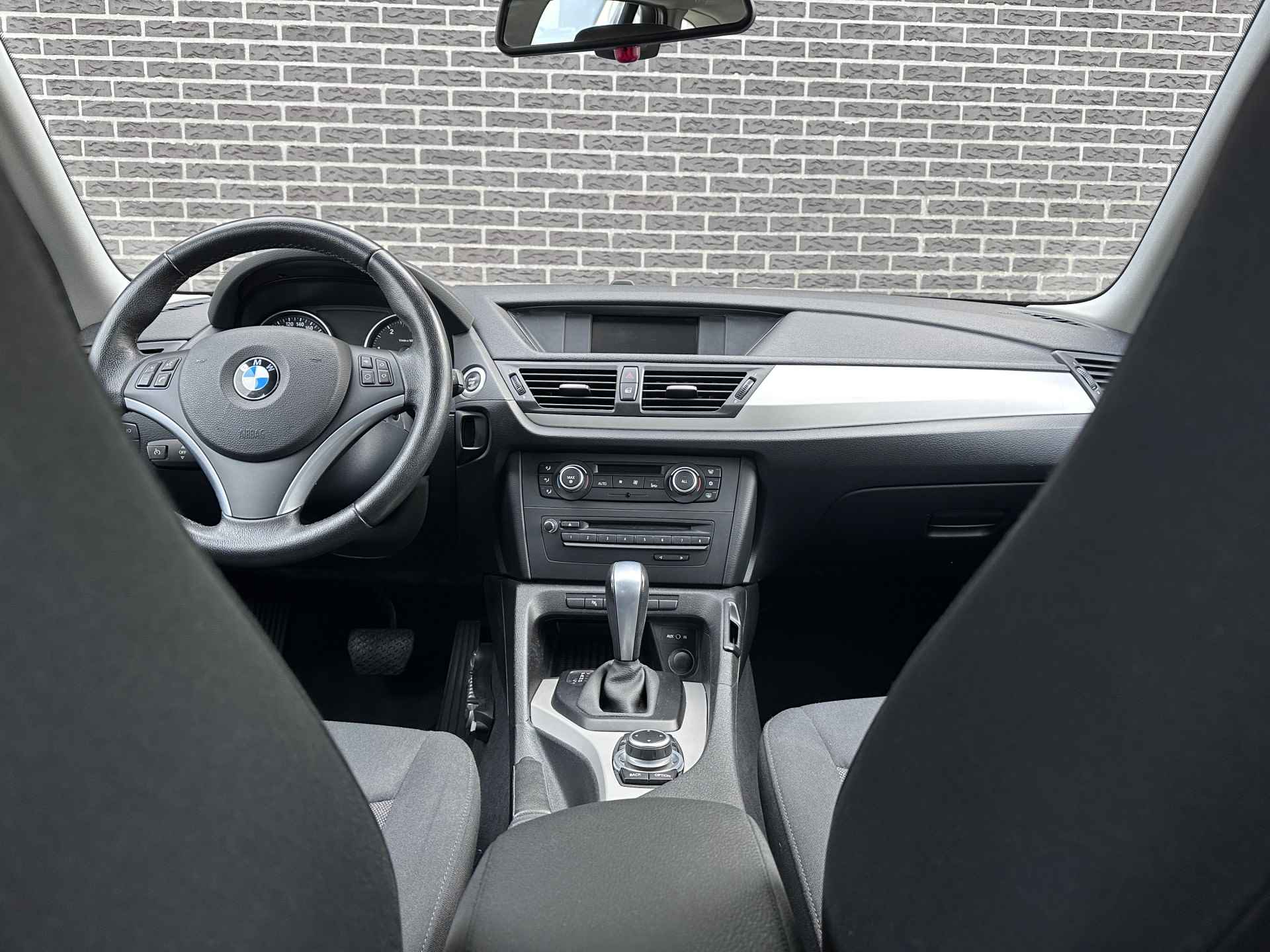 BMW X1 sDrive18d Executive | Navigatie | Eerste eigenaar | Dealer onderhouden - 21/42