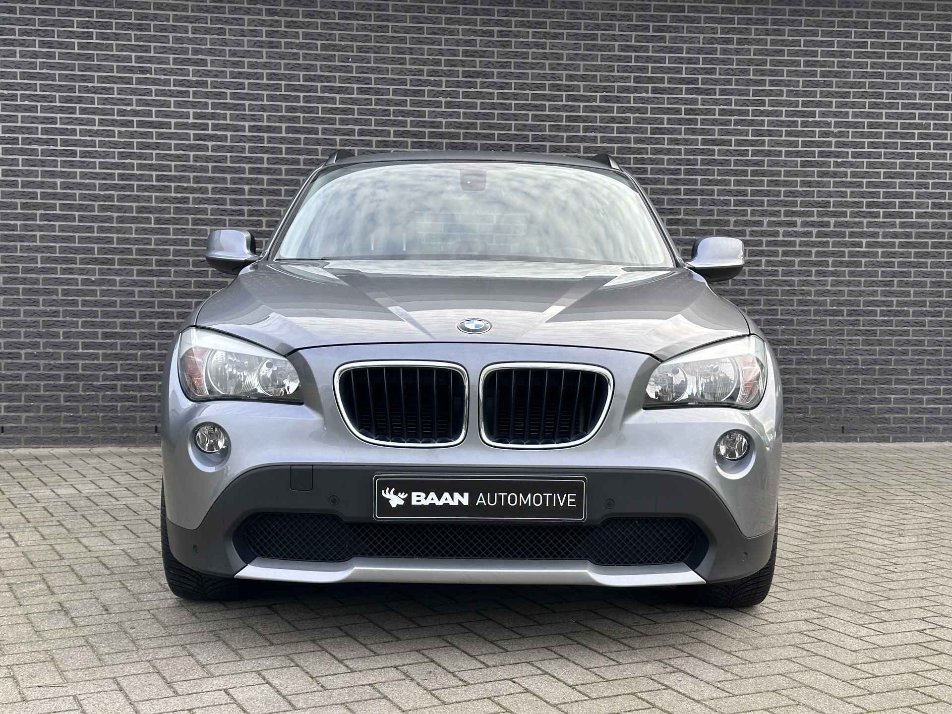 BMW X1 sDrive18d Executive | Navigatie | Eerste eigenaar | Dealer onderhouden - 42/42