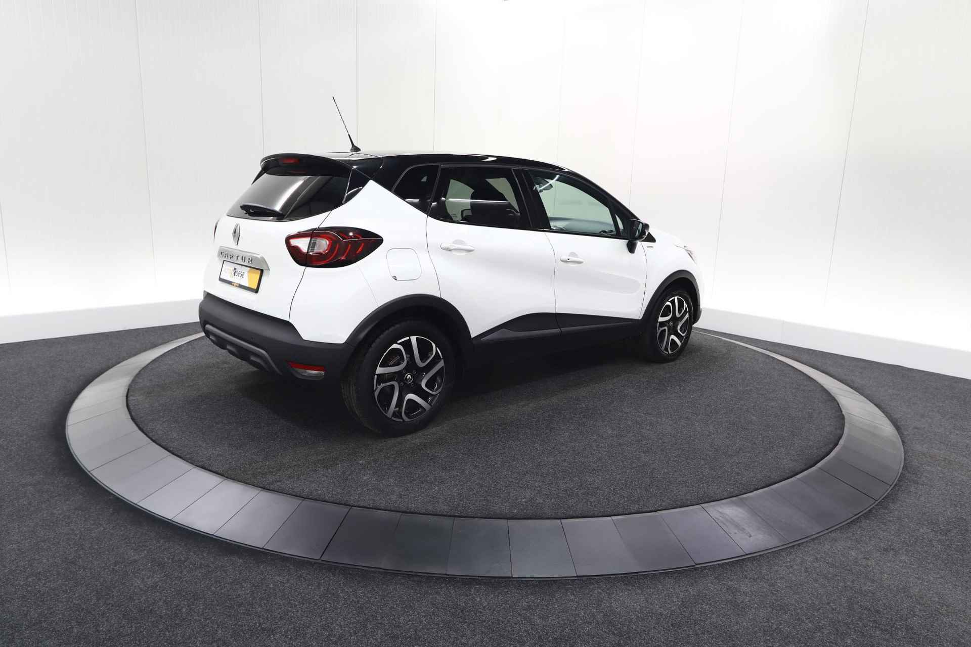 Renault Captur TCe 90 Bose | Camera | Bose Audio | Navigatie | Parkeersensoren - 6/75