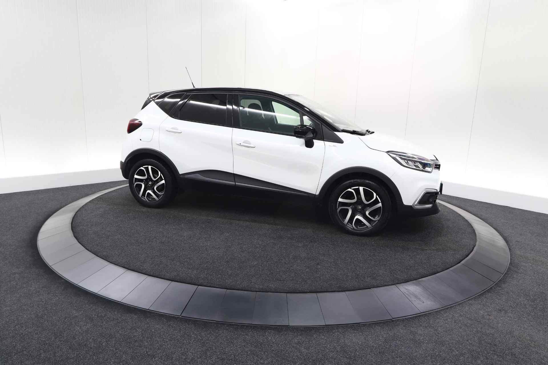 Renault Captur TCe 90 Bose | Camera | Bose Audio | Navigatie | Parkeersensoren - 9/75