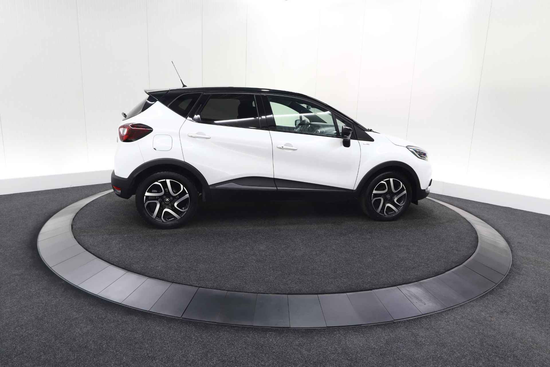 Renault Captur TCe 90 Bose | Camera | Bose Audio | Navigatie | Parkeersensoren - 10/75