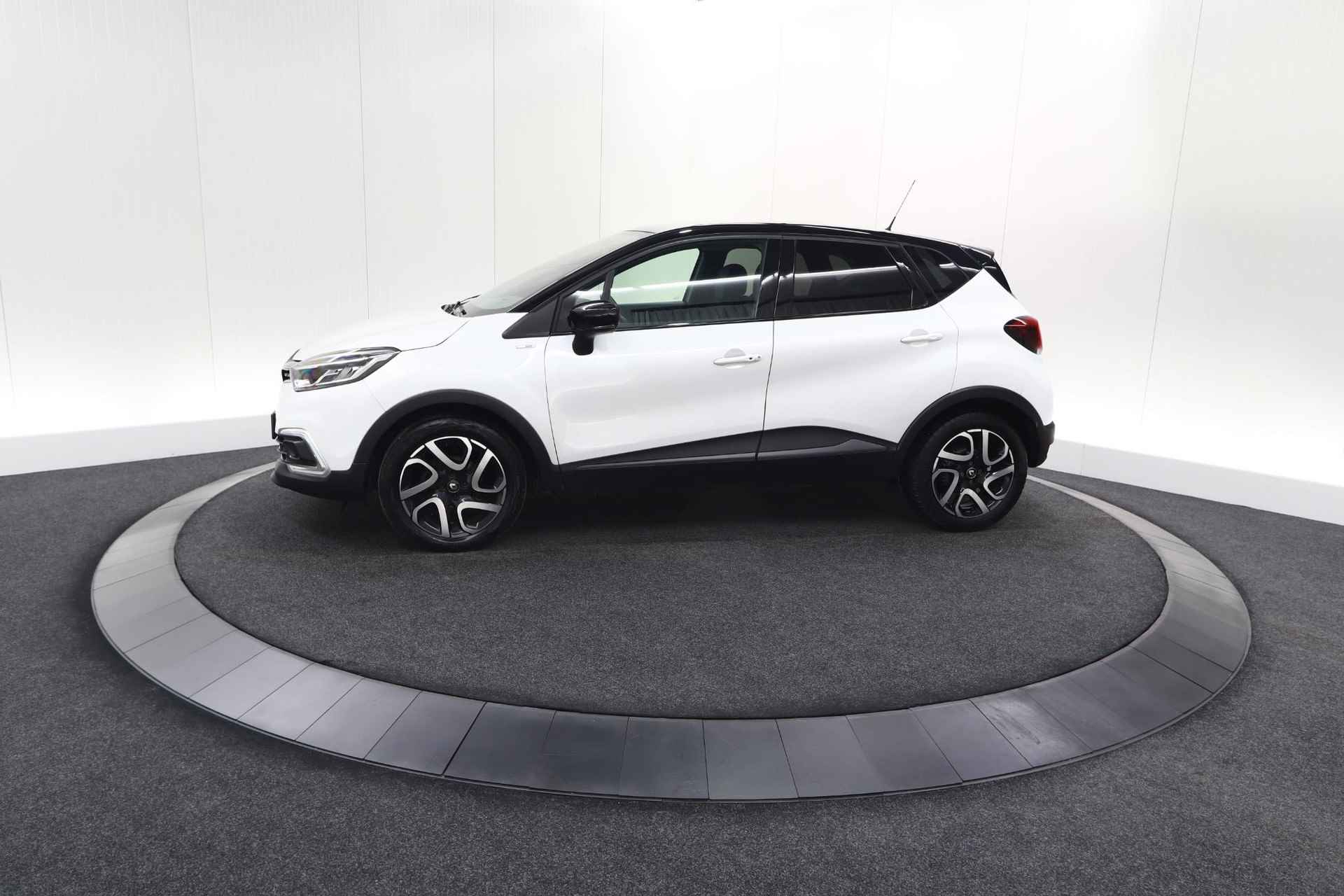 Renault Captur TCe 90 Bose | Camera | Bose Audio | Navigatie | Parkeersensoren - 69/75