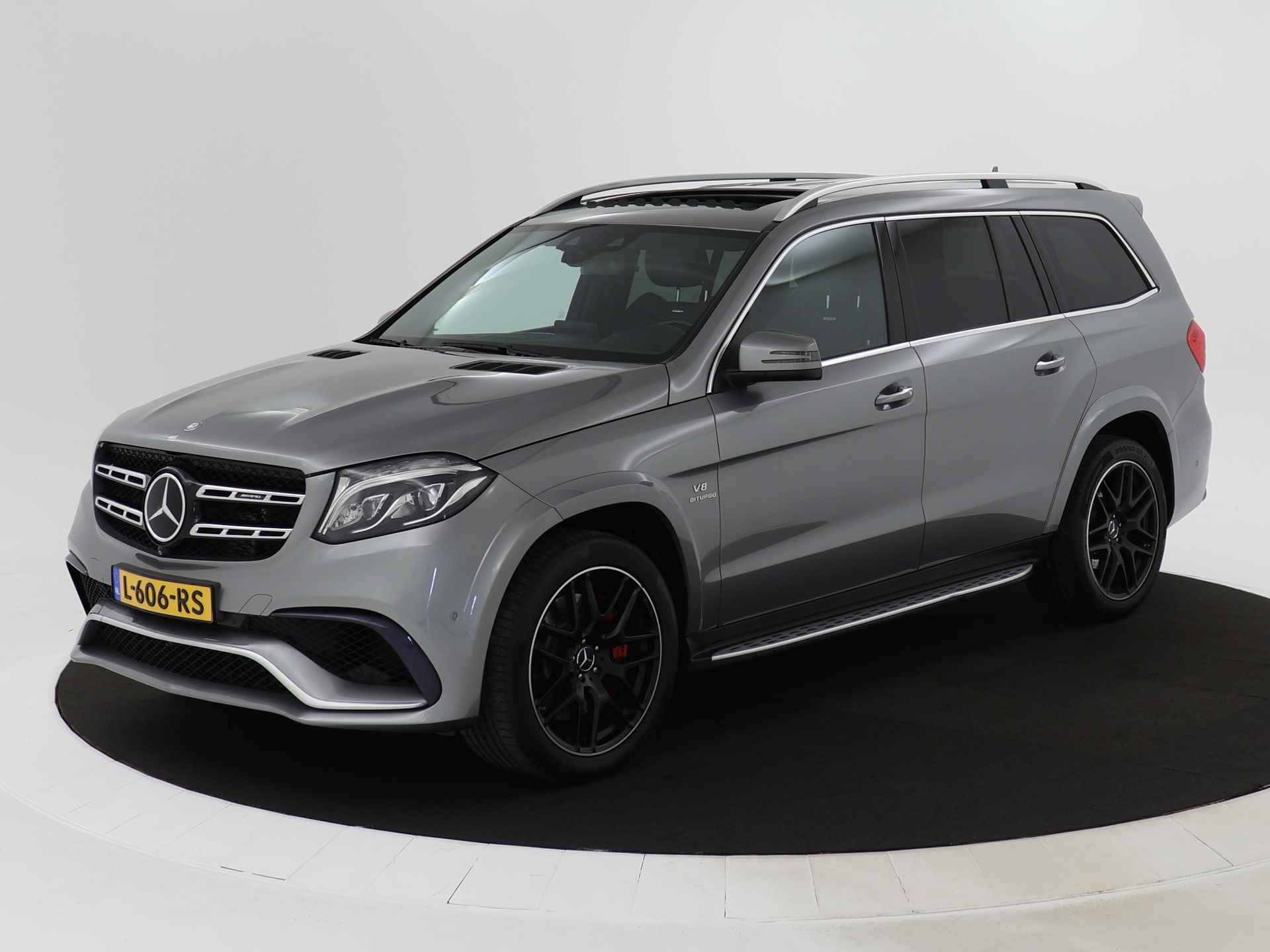 Mercedes-Benz GLS AMG 63 4MATIC 585pk | 7-persoons | Schuifdak | Trekhaak af fabriek | Memory Seats - Ventilatie en verwarming |  | Treeplanken | Navigatie | - 1/45