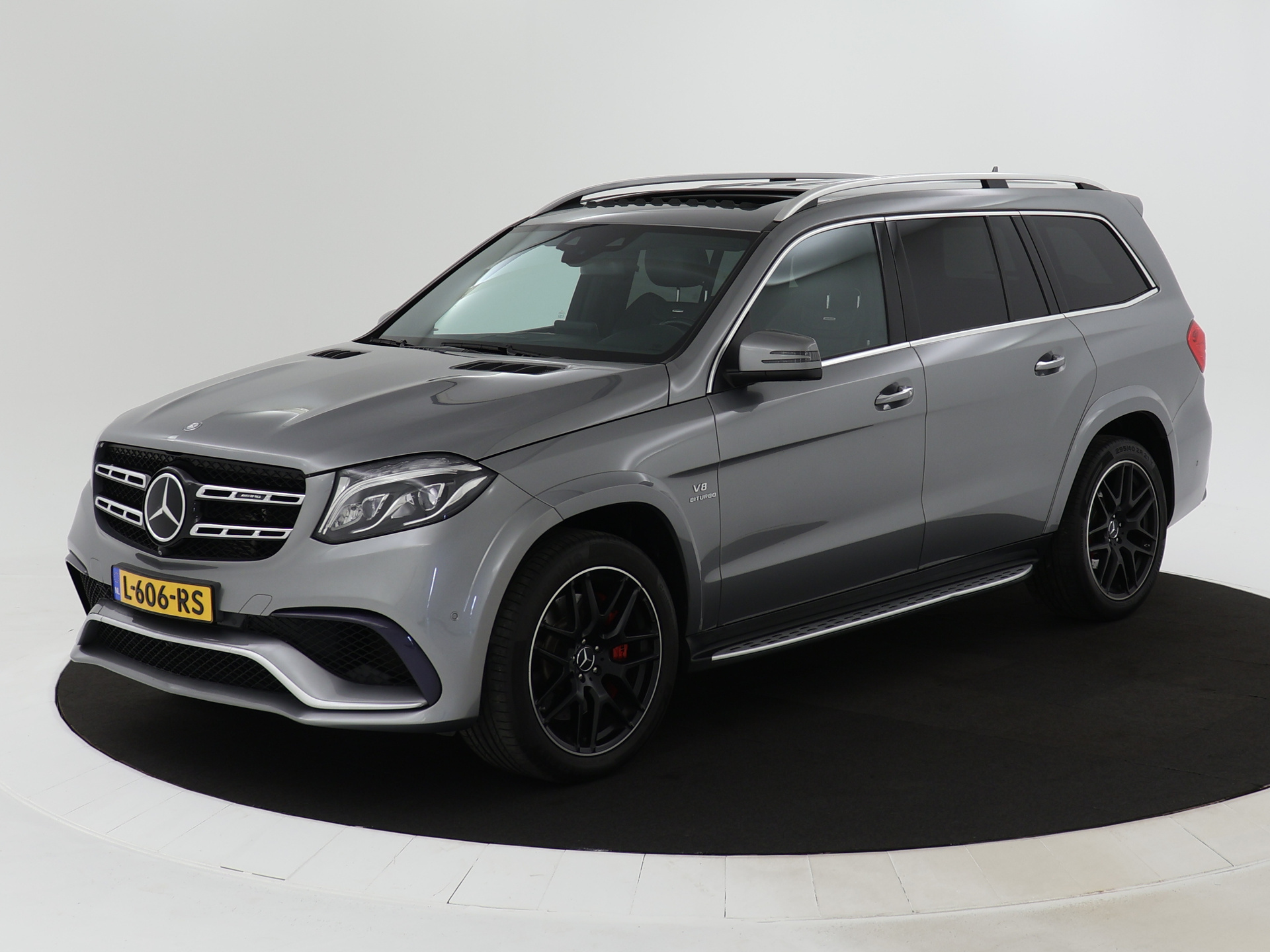 Mercedes-Benz GLS AMG 63 4MATIC 585pk | 7-persoons | Schuifdak | Trekhaak af fabriek | Memory Seats - Ventilatie en verwarming |  | Treeplanken | Navigatie |