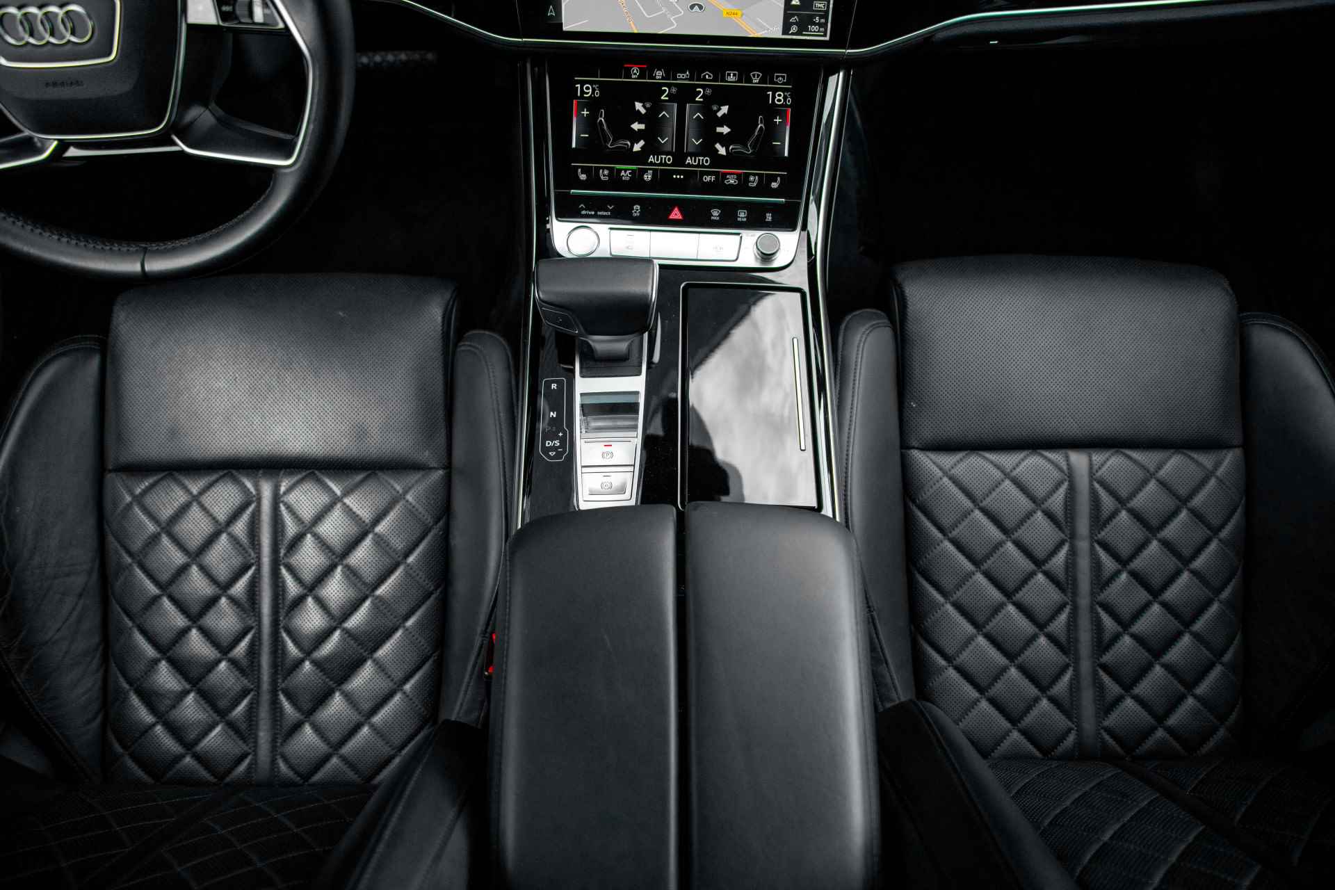 Audi A8 55 TFSI quattro Pro Line Plus | Panoramadak | Stoelventilatie + massagefunctie | Head up | Nachtzicht | Standkachel | 360 camera - 17/69