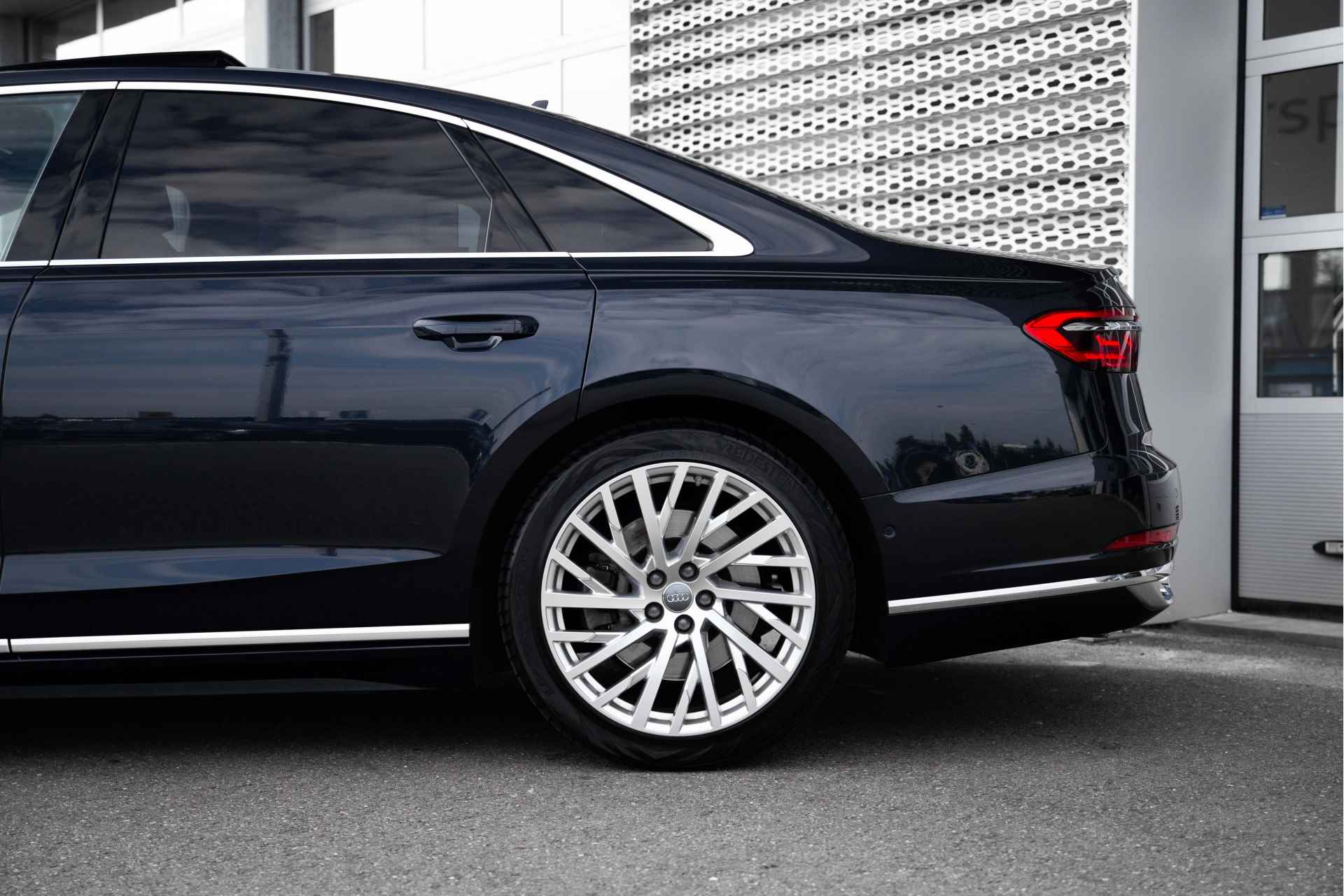 Audi A8 55 TFSI quattro Pro Line Plus | Panoramadak | Stoelventilatie + massagefunctie | Head up | Nachtzicht | Standkachel | 360 camera - 25/69