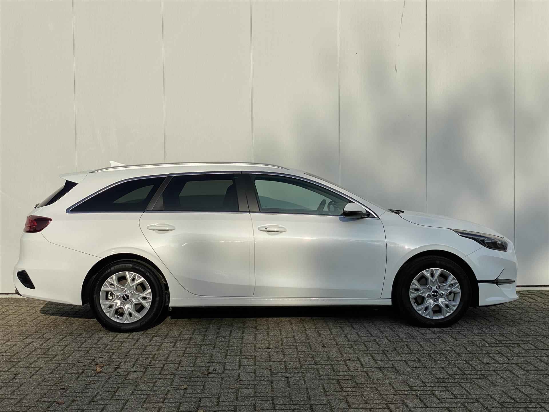 KIA Ceed Sw 1.0 T-GDi 120pk DynamicPlusLine | Navigatie | Camera | Parkeersensoren | Stoel & Stuur verwarming | KeyLess | - 4/45