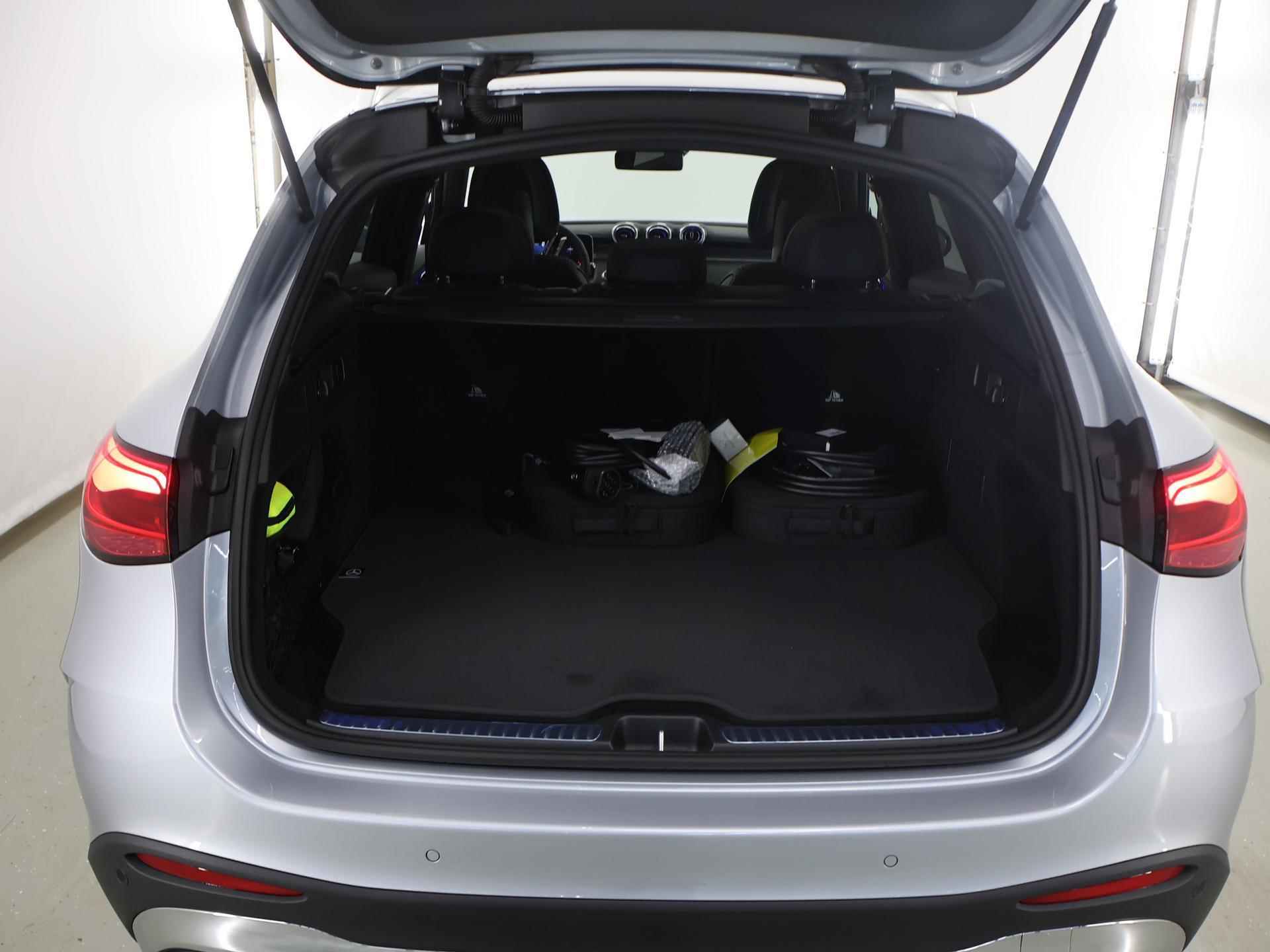 Mercedes-Benz GLC 300e 4MATIC Sport Edition 20 inch LM velgen | Multicontour stoelen | Panoramadak | Trekhaak | Winterpakket - 39/47