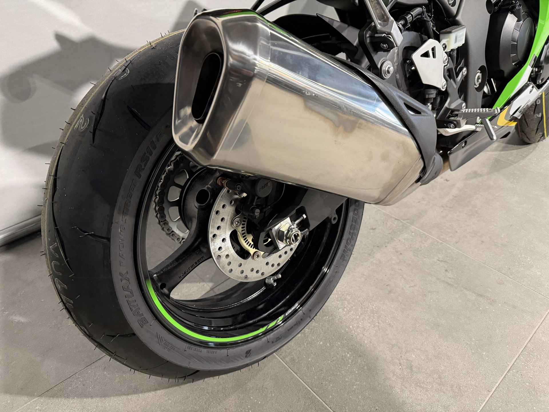 Kawasaki ZX 10 R - 5/9