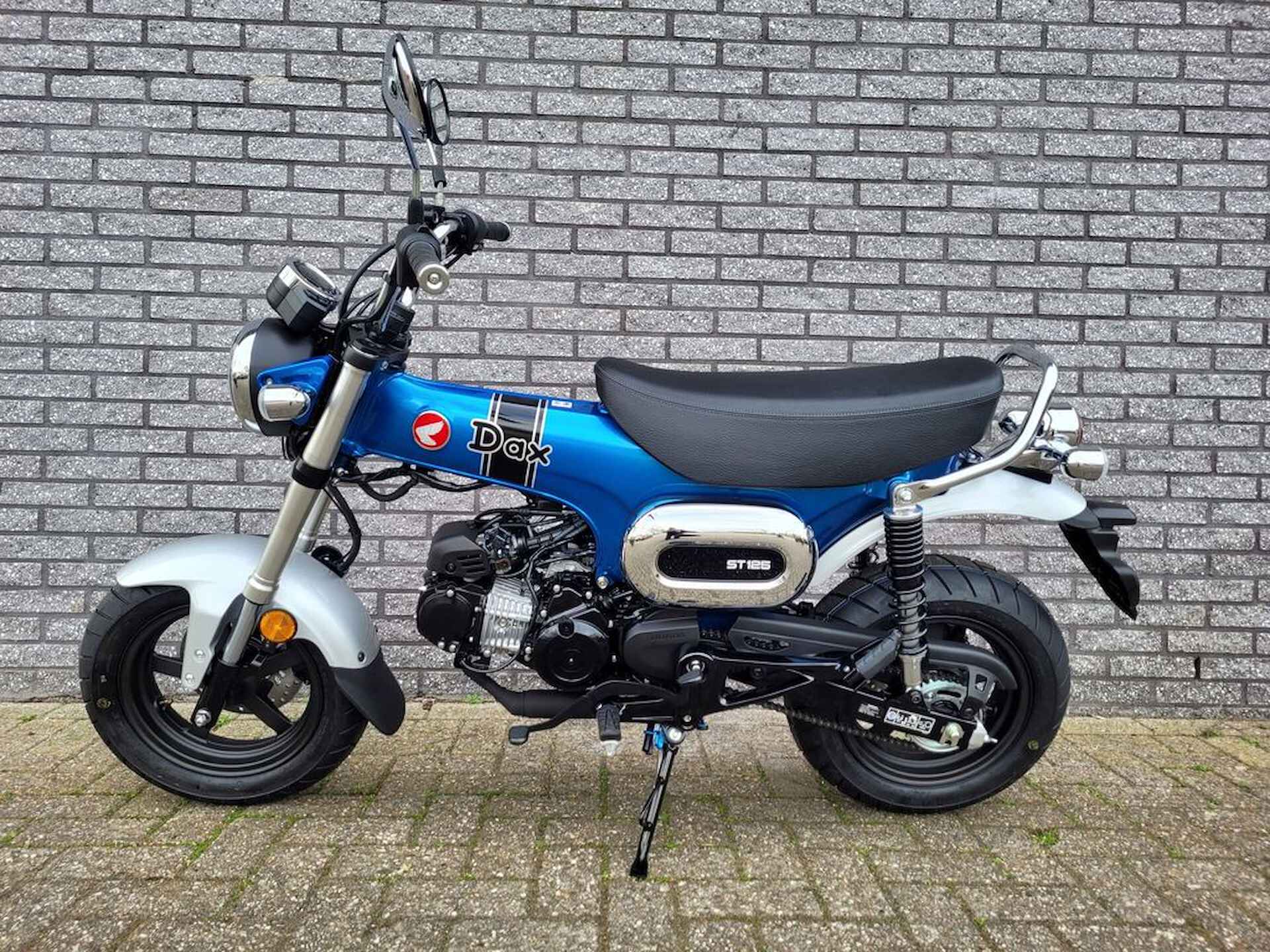 Honda Dax 125 (ST125) - 3/5