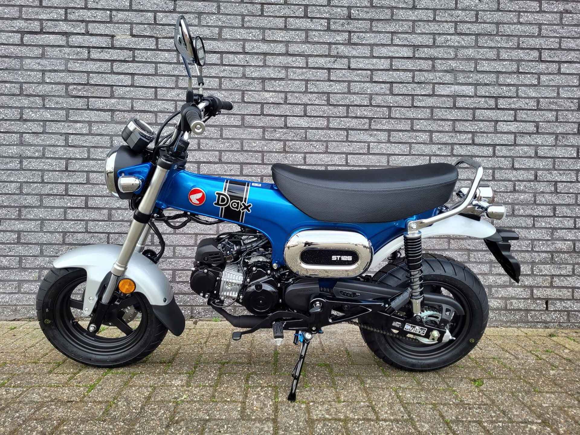 HONDA ST 125 DAX - 2024 - 3/5