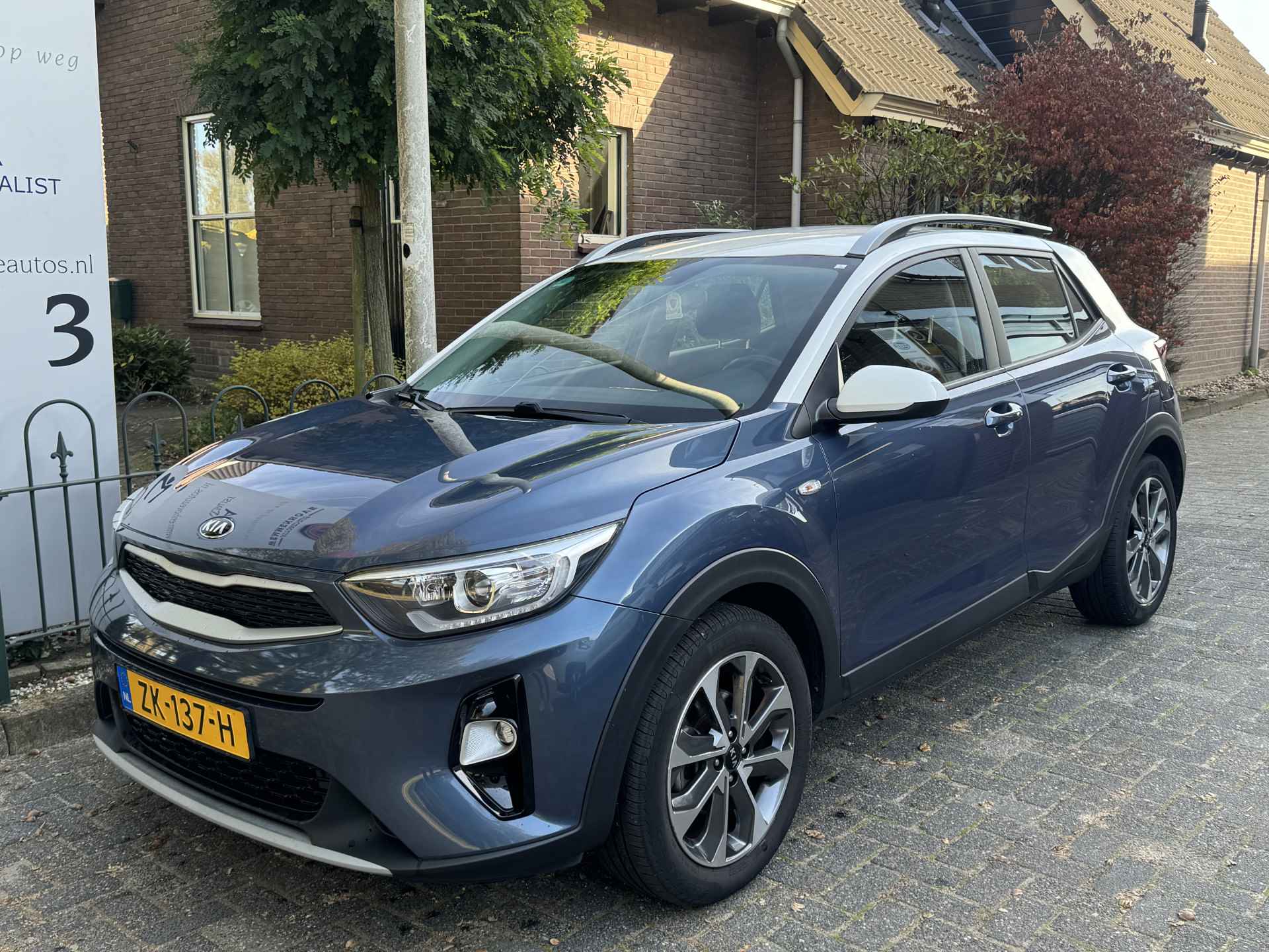 Kia Stonic 1.0 T-GDi DynamicLine Luxe uitvoering/Two-Tone/Airco/Navigatie - 4/45