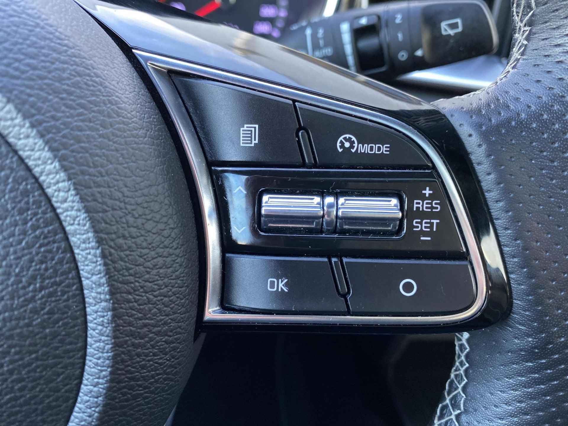 Kia ProCeed 1.0 T-GDI GT-PlusLine Pano | Stoelverwarming voor- en achter | Parkeersensoren achter | Navigatiesysteem | Verwarmbaar stuur | Apple CarPlay en Android Auto | Elektrisch glazen schuif -/ kanteldak - 18/33