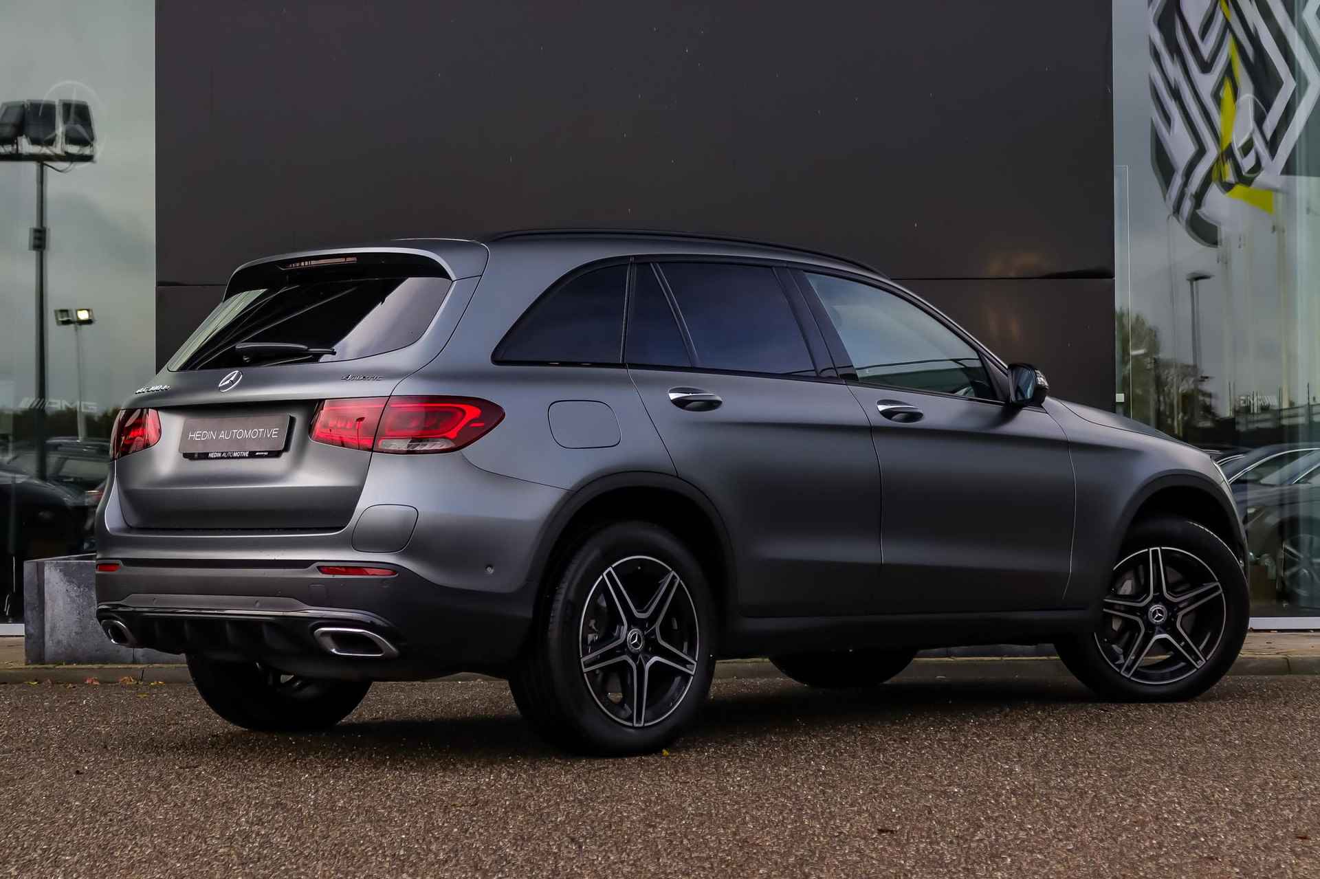 Mercedes-Benz GLC GLC 300de Automaat 4MATIC AMG Line | Designo | Premium Plus Pakket | Nightpakket | Panoramadak | Advanced Sound System | Sfeerverlichting | Keyless-Go - 2/39