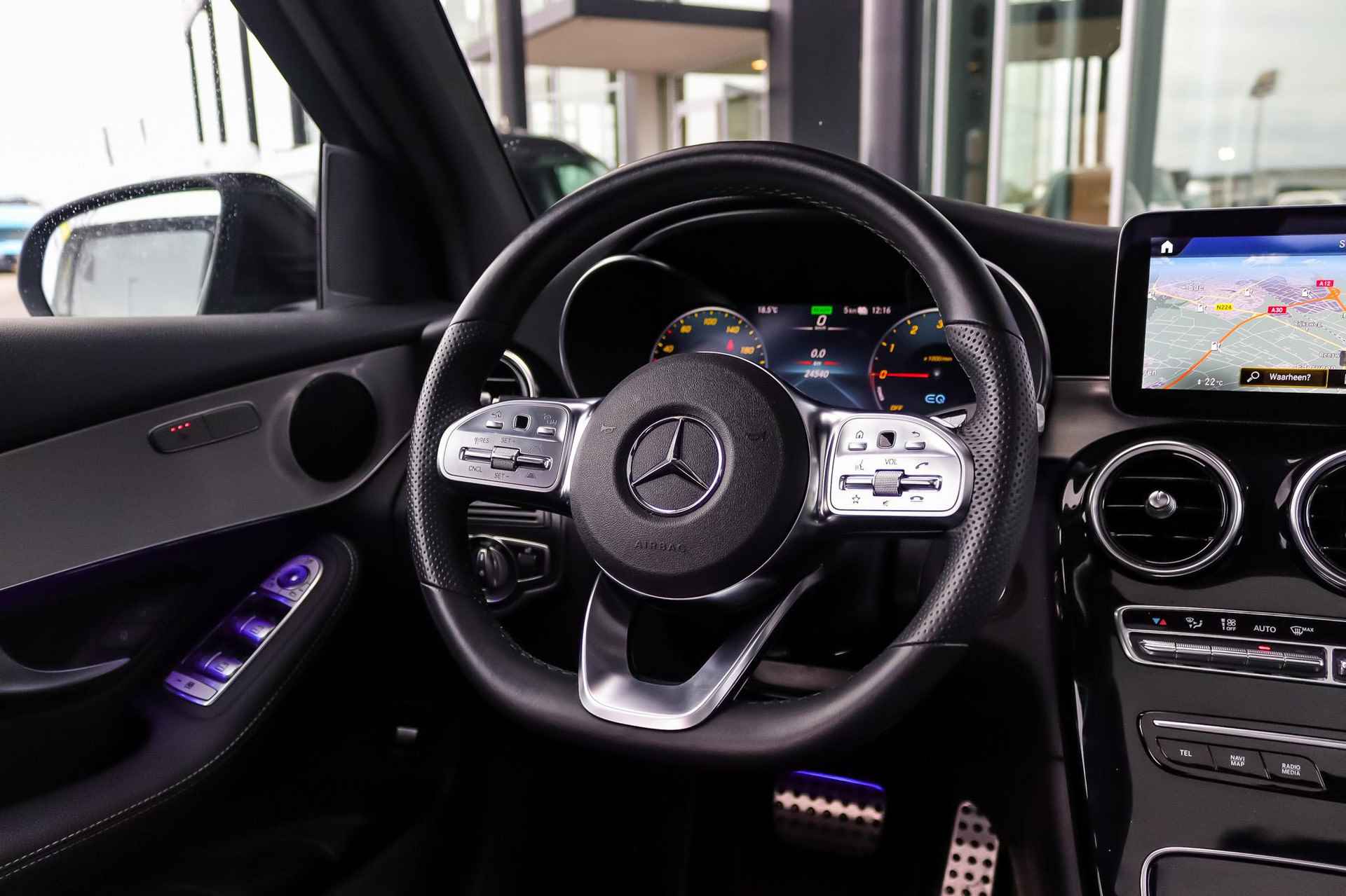 Mercedes-Benz GLC GLC 300de Automaat 4MATIC AMG Line | Designo | Premium Plus Pakket | Nightpakket | Panoramadak | Advanced Sound System | Sfeerverlichting | Keyless-Go - 24/39