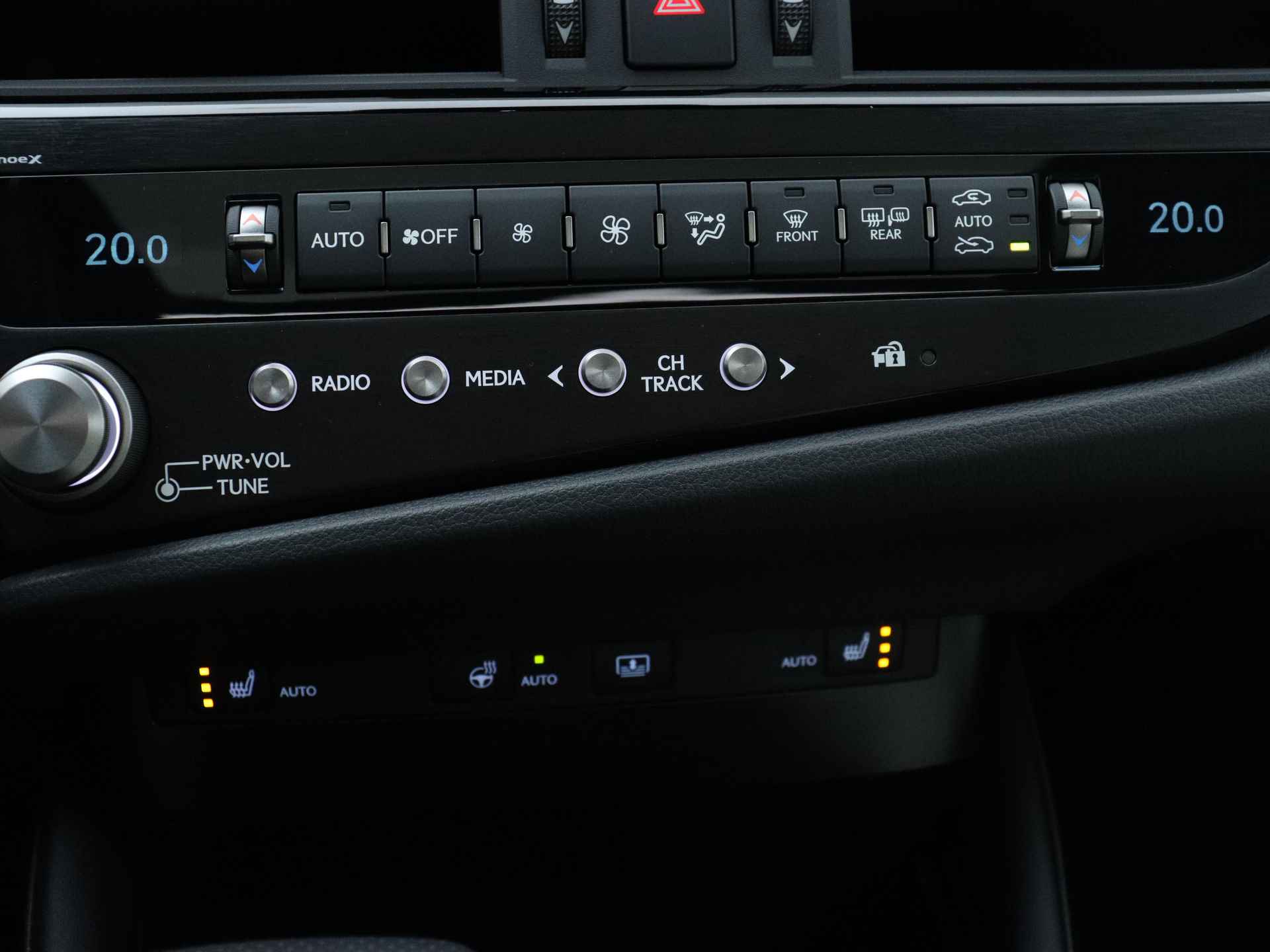 Lexus ES 300h F Sport Line | Achteruitrijcamera | Climate Control | PDC | PhoneConnect | - 12/48