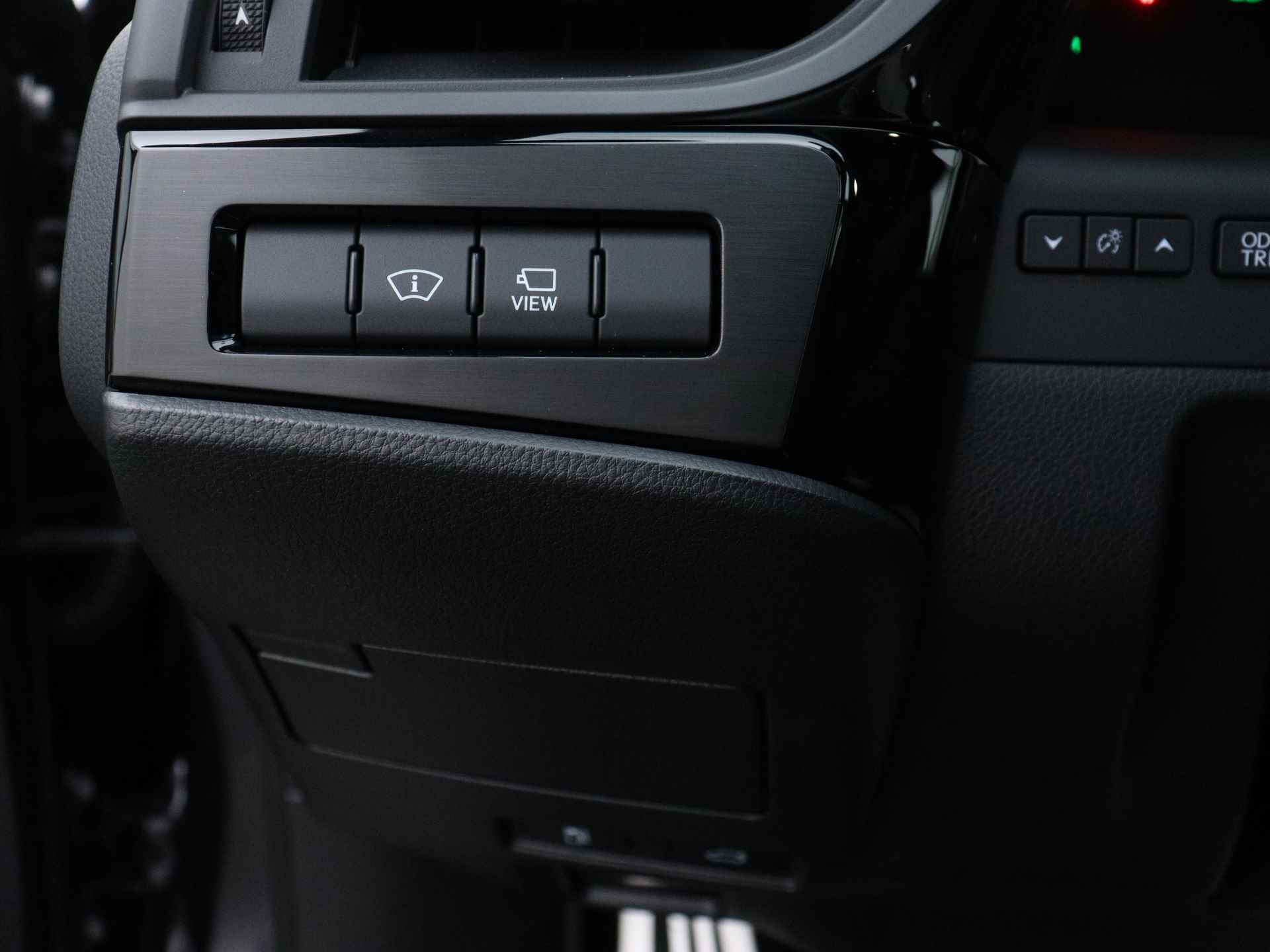 Lexus ES 300h F Sport Line | Achteruitrijcamera | Climate Control | PDC | PhoneConnect | - 34/48