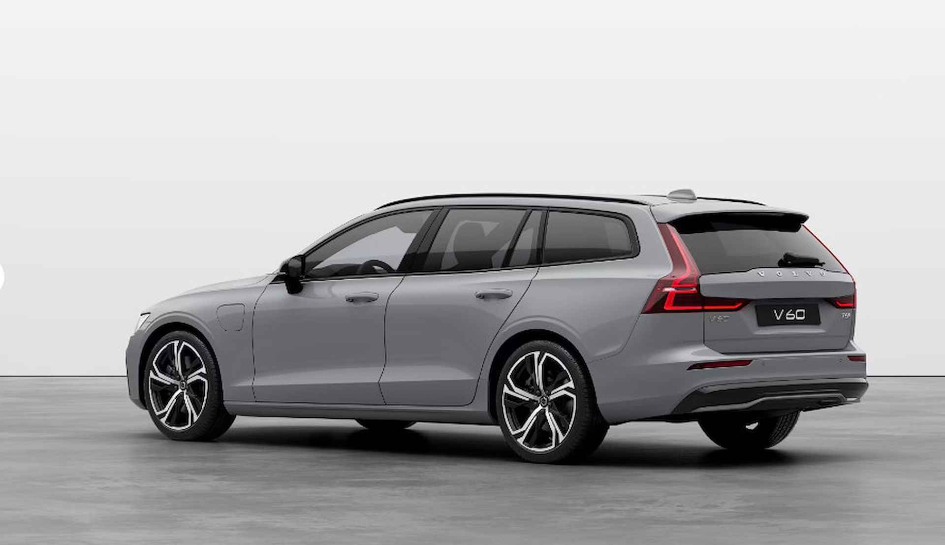 Volvo V60 T6 350PK Automaat Recharge AWD Plus Dark / Adaptieve cruise control / BLIS / Stoel en stuurwielverwarming / Parkeersensoren met Camera / 19"velgen / keyless entry / elektrische stoelen / Harman kardon Audio / - 2/7