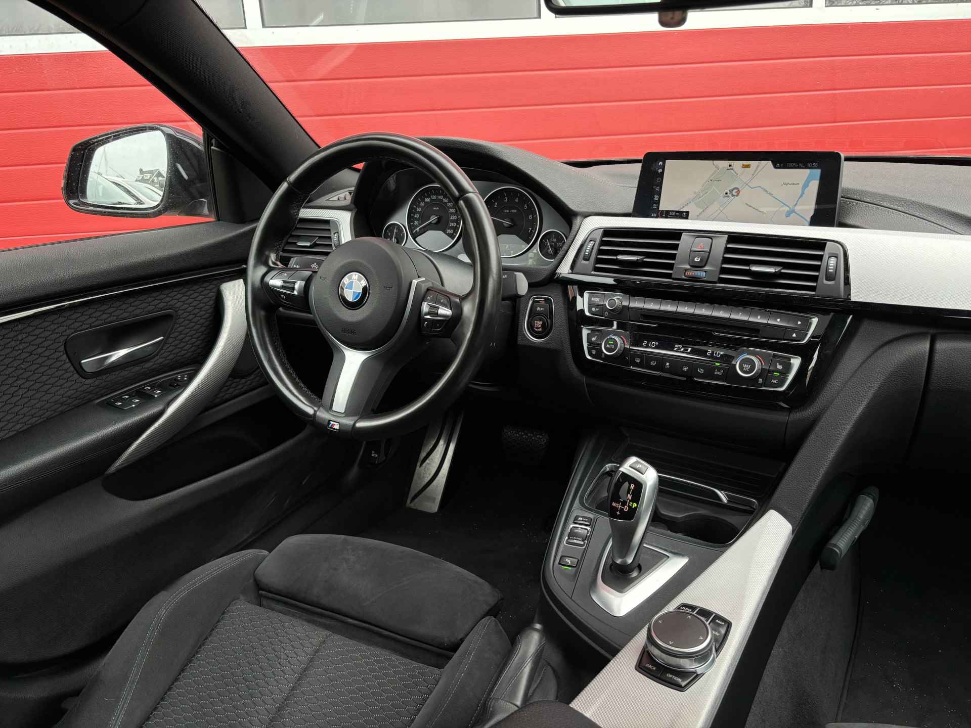 BMW 4 Serie Gran Coupé 418i High Executive M-Sport M-PAKKET / SCHUIFDAK / FULL LED / CARPLAY / STOELVERW / GR NAVI / CLIMA / NL-AUTO - 4/8