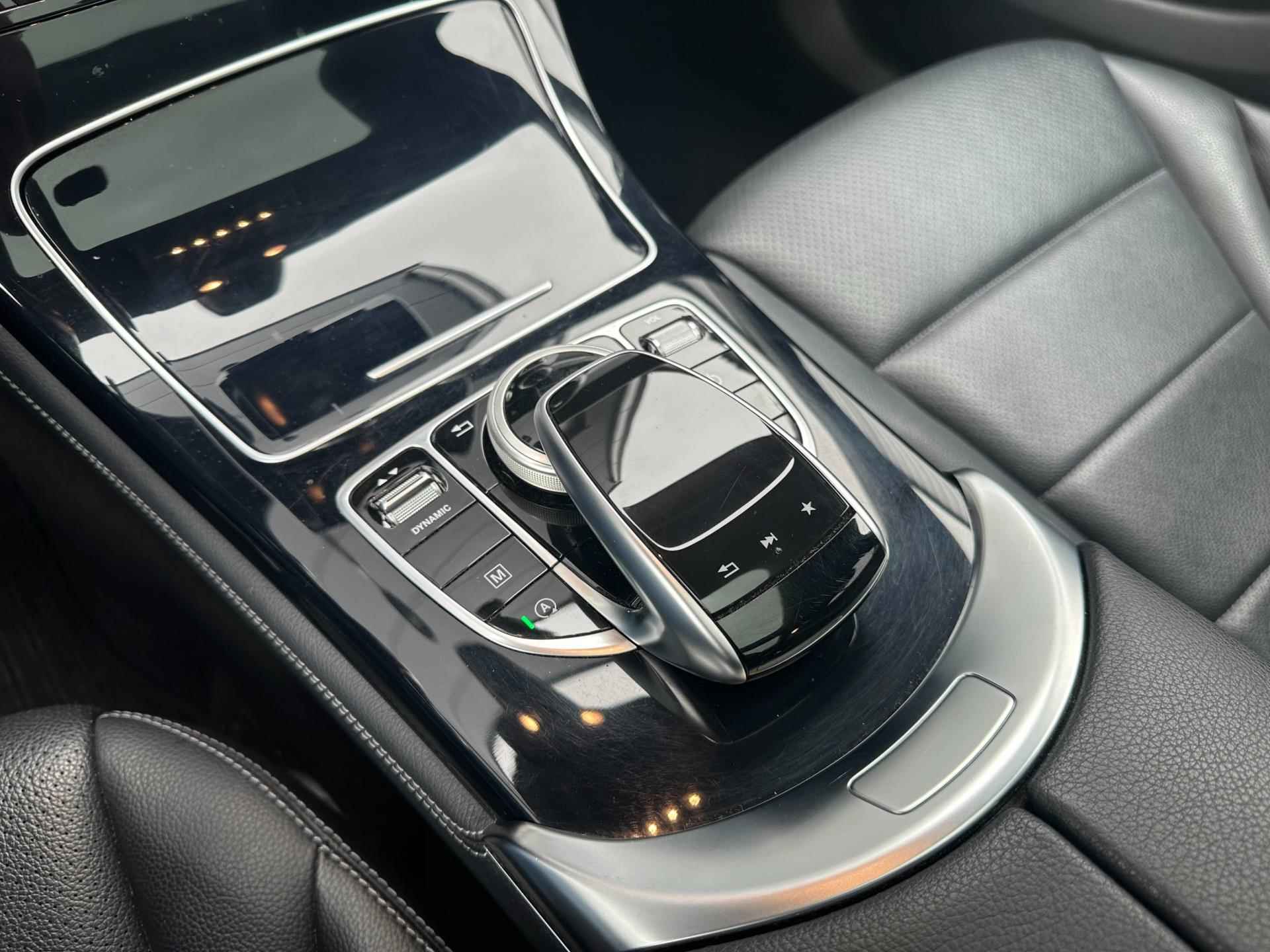 Mercedes-Benz GLC-klasse 250 4MATIC Premium + Panorama | Leder | Camera | Stoelverwarming | Rijklaarprijs - 18/33