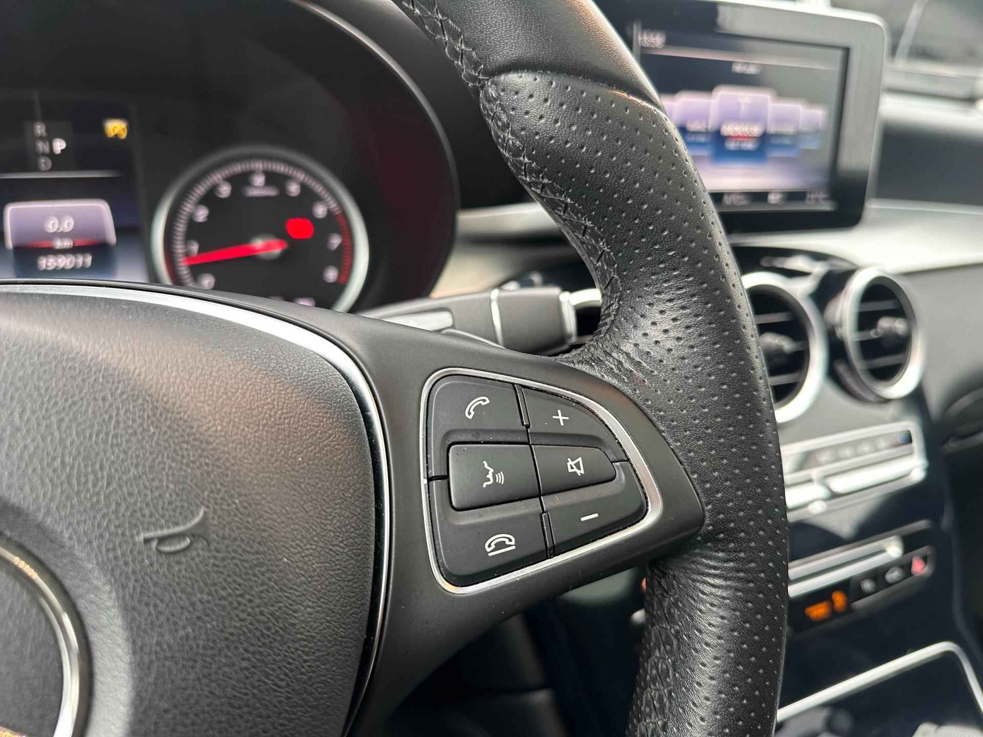 Mercedes-Benz GLC-klasse 250 4MATIC Premium + Panorama | Leder | Camera | Stoelverwarming | Rijklaarprijs - 23/33