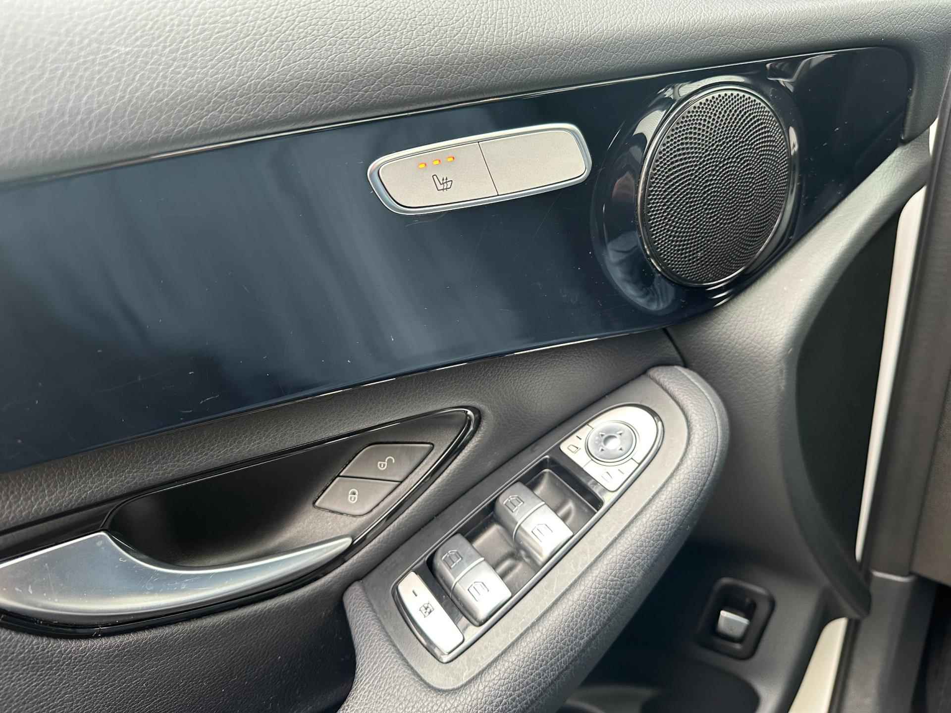 Mercedes-Benz GLC-klasse 250 4MATIC Premium + Panorama | Leder | Camera | Stoelverwarming | Rijklaarprijs - 27/33