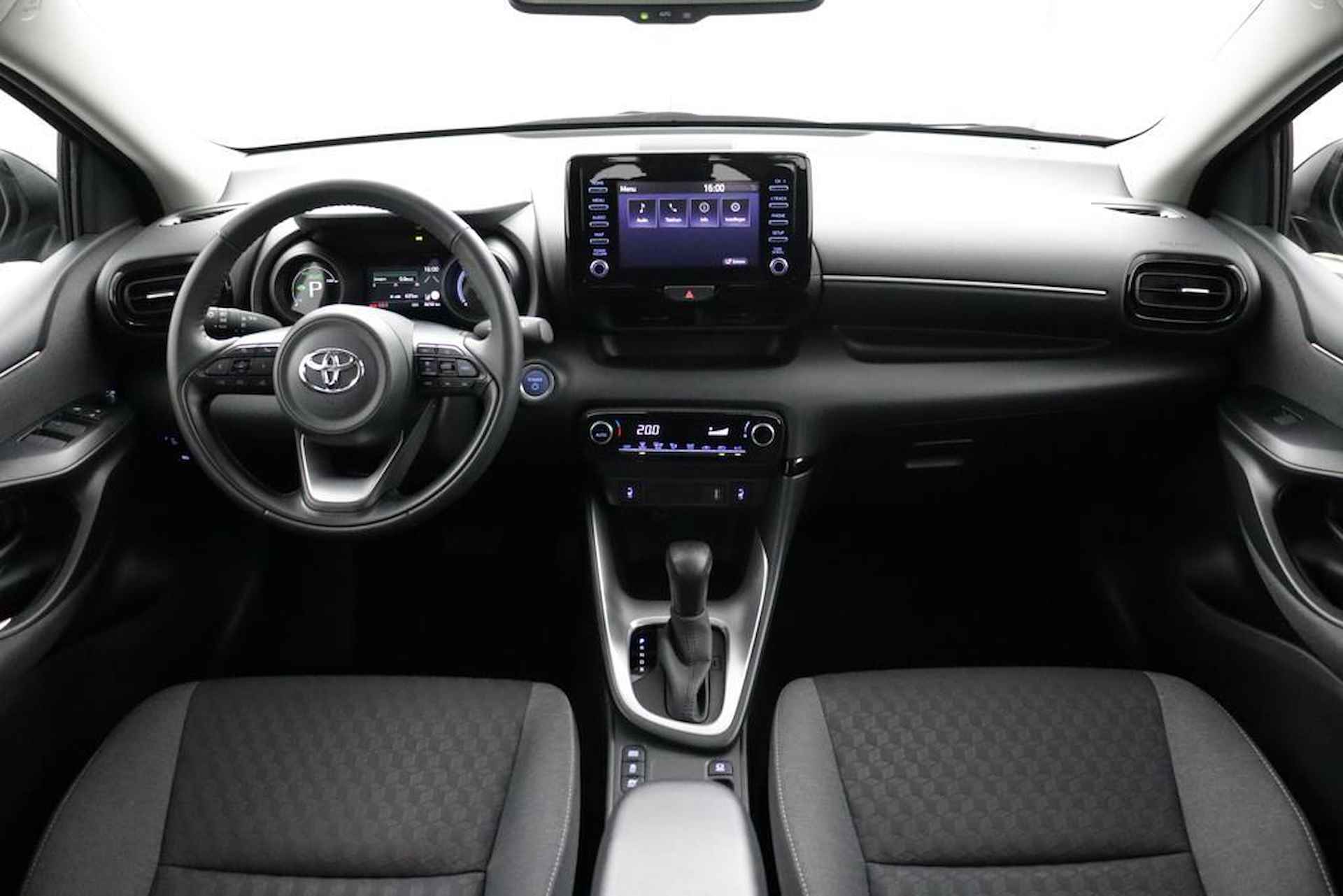 Toyota Yaris 1.5 Hybrid Dynamic Automaat | Stoelverwarming | Parkeercamera | Climate Control | - 4/45