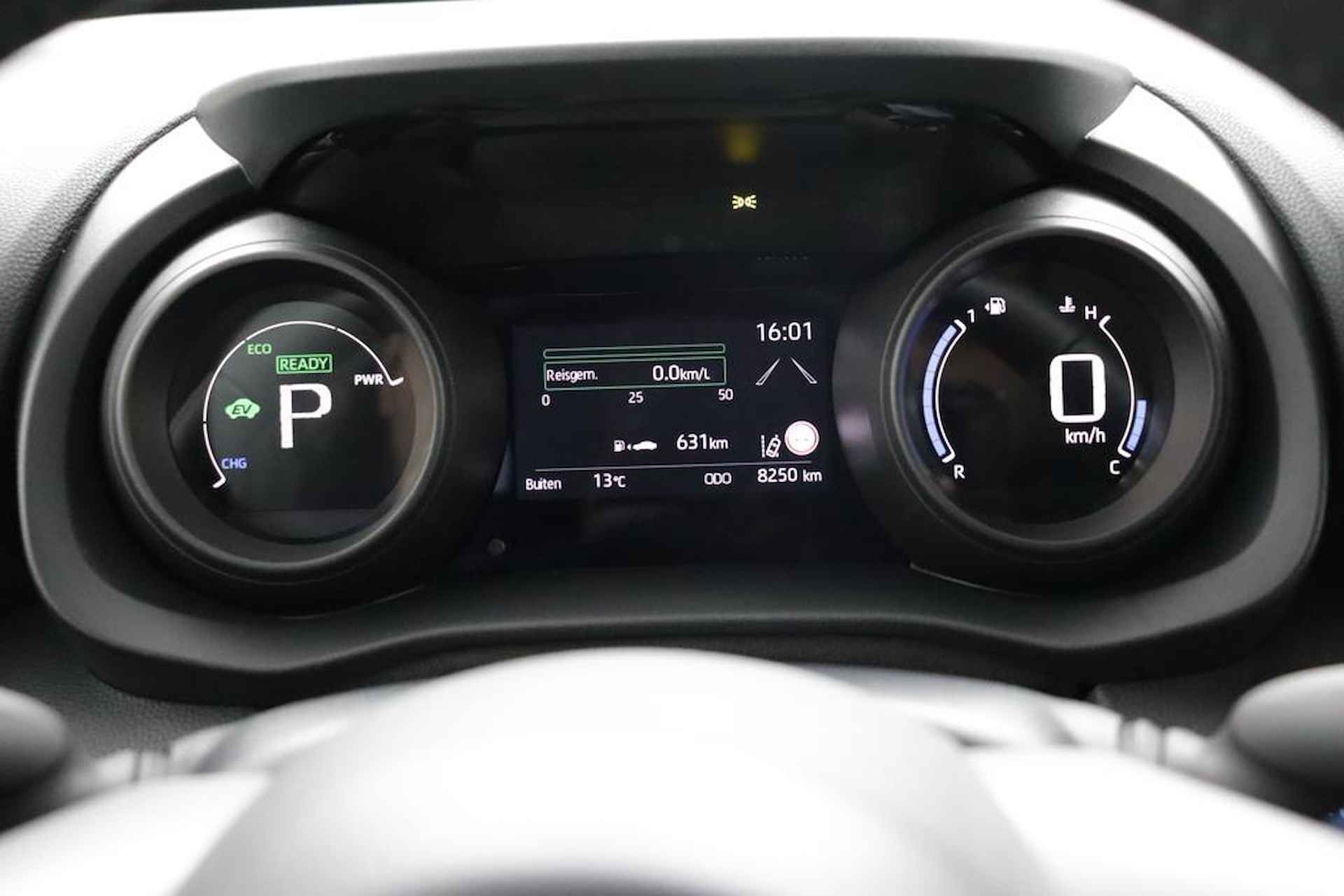 Toyota Yaris 1.5 Hybrid Dynamic Automaat | Stoelverwarming | Parkeercamera | Climate Control | - 6/45