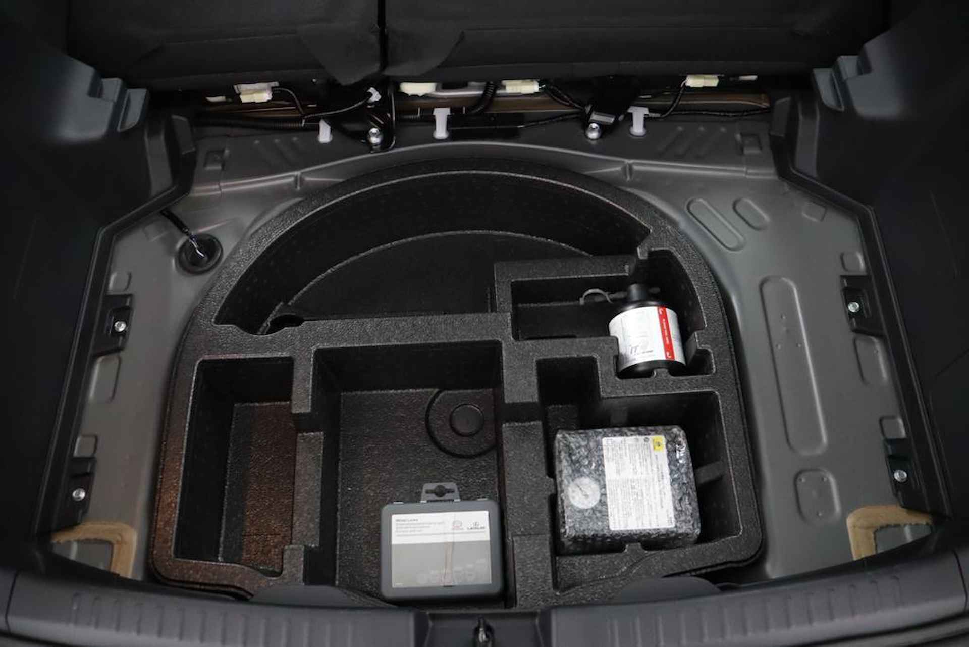 Toyota Yaris 1.5 Hybrid Dynamic Automaat | Stoelverwarming | Parkeercamera | Climate Control | - 32/45