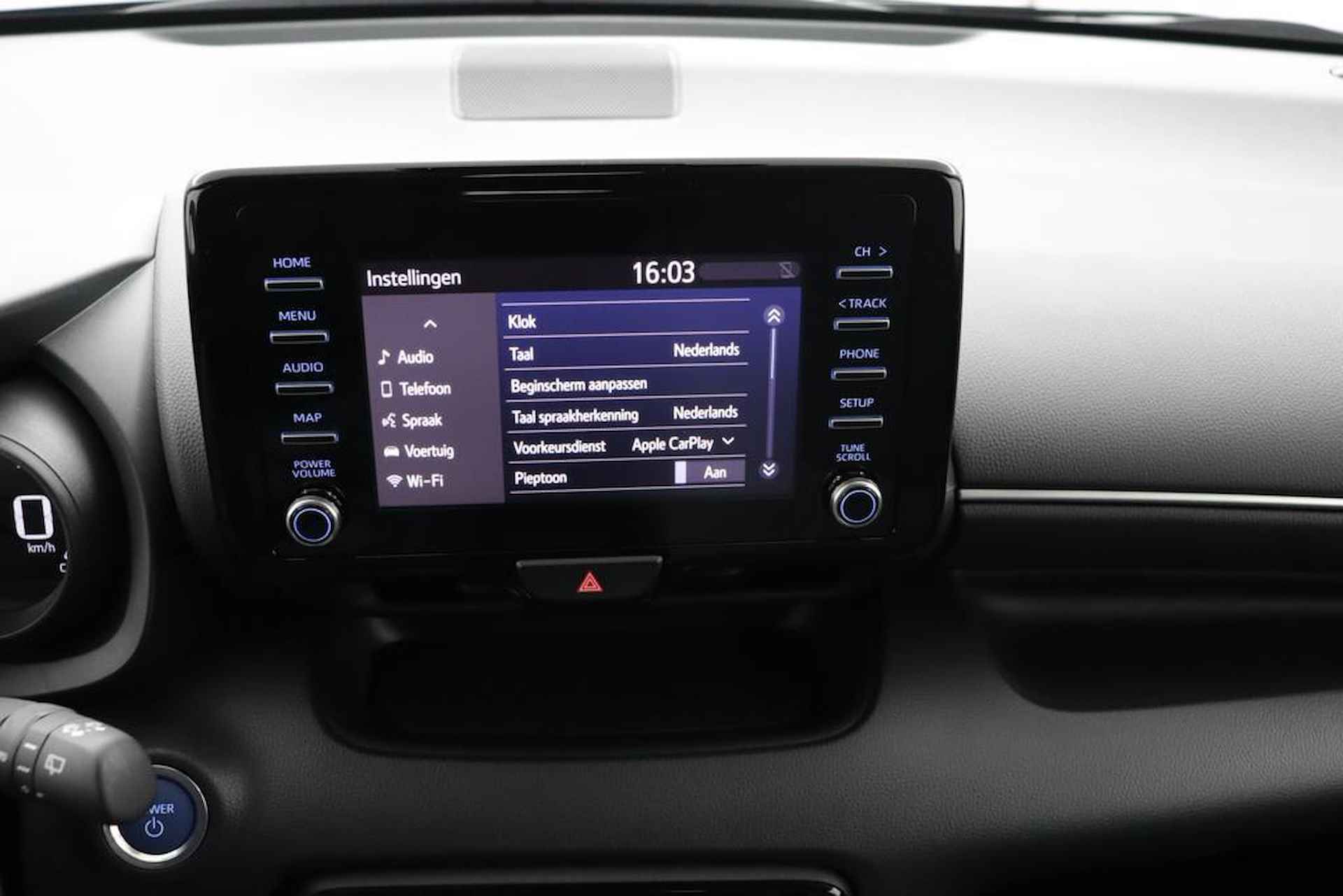 Toyota Yaris 1.5 Hybrid Dynamic Automaat | Stoelverwarming | Parkeercamera | Climate Control | - 42/45