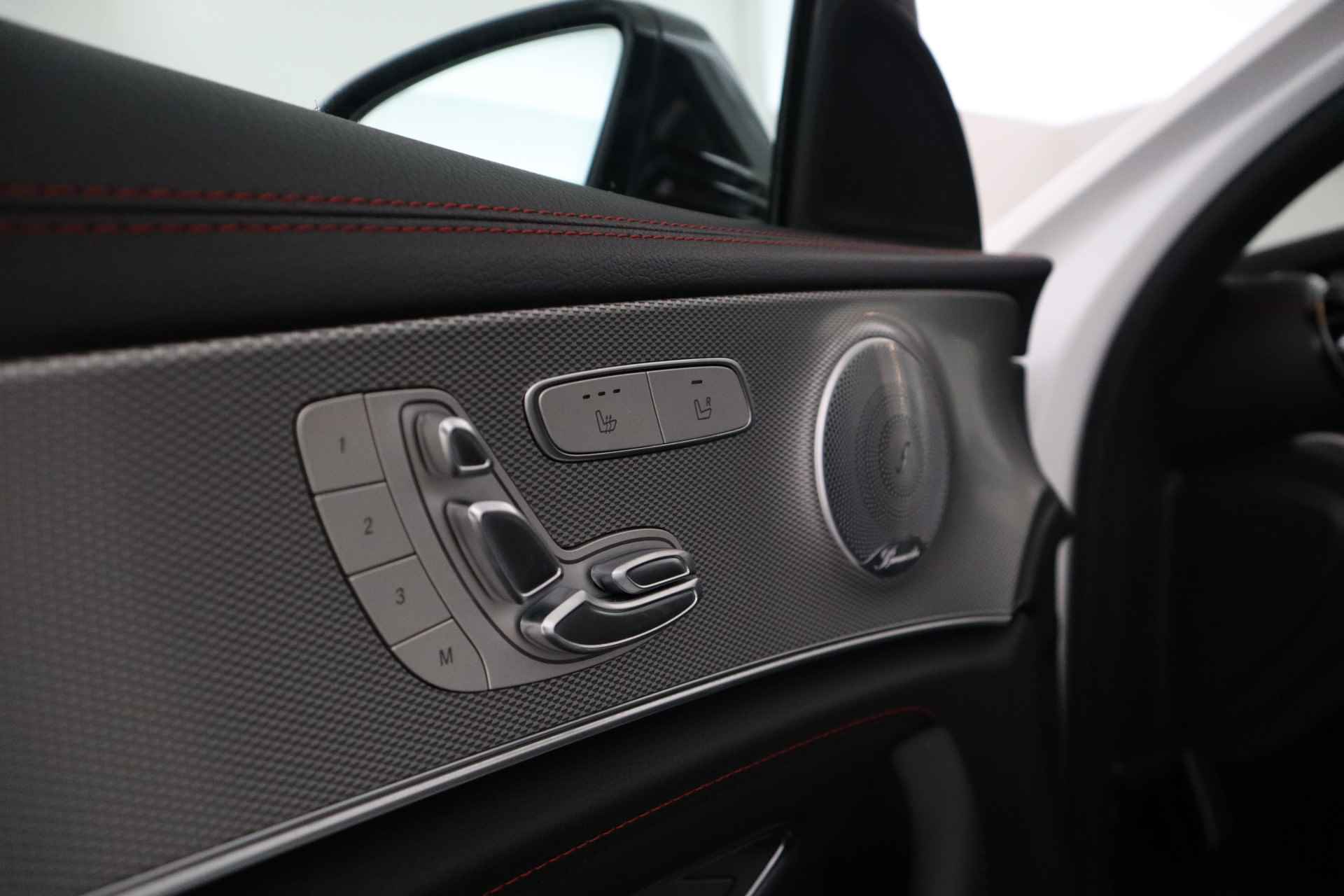 Mercedes-Benz E-Klasse Estate 53 AMG 4MATIC Premium Plus 435PK!! Camera, Navigatie, Stoelverwarming etc etc! - 26/42