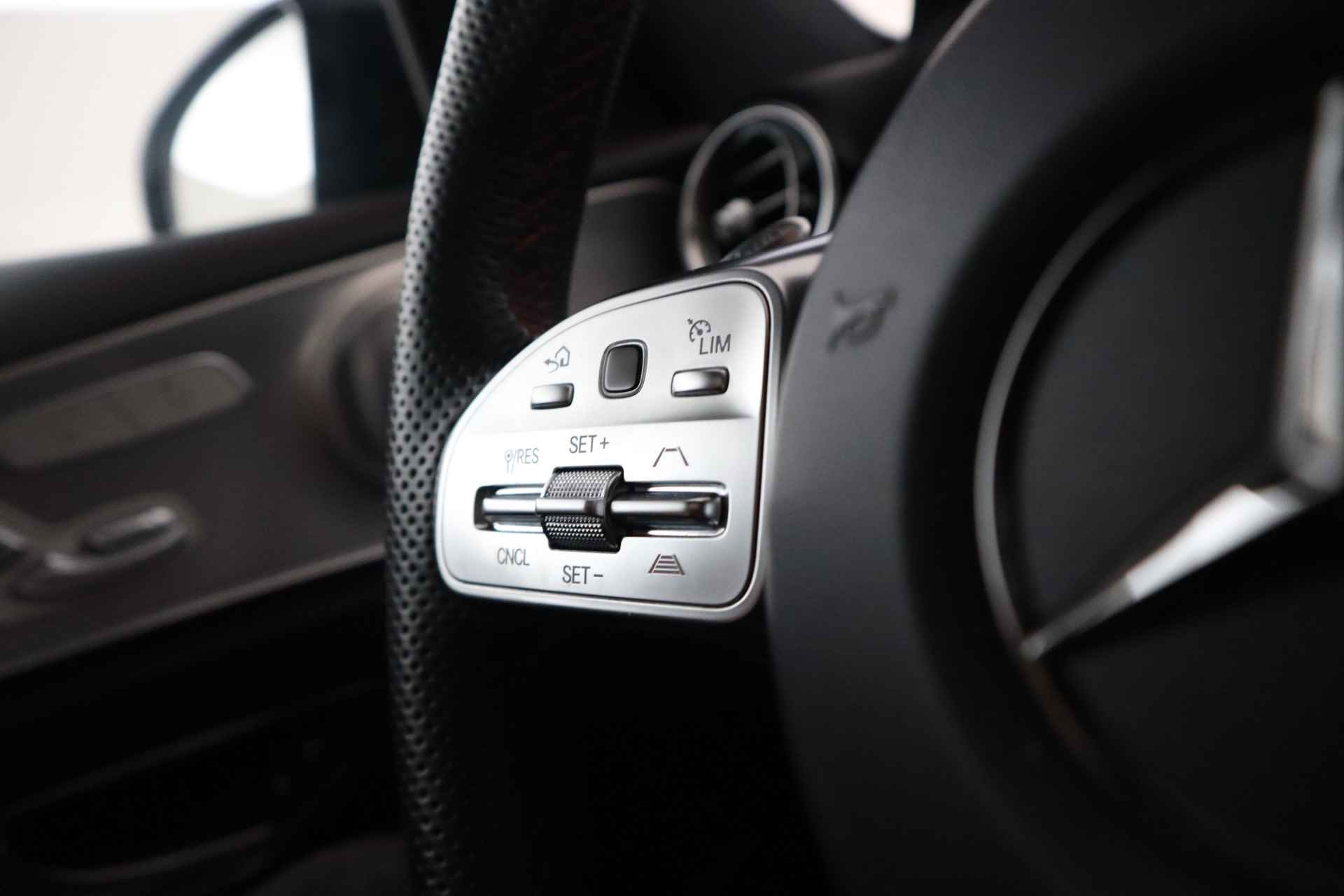 Mercedes-Benz E-Klasse Estate 53 AMG 4MATIC Premium Plus 435PK!! Camera, Navigatie, Stoelverwarming etc etc! - 37/42
