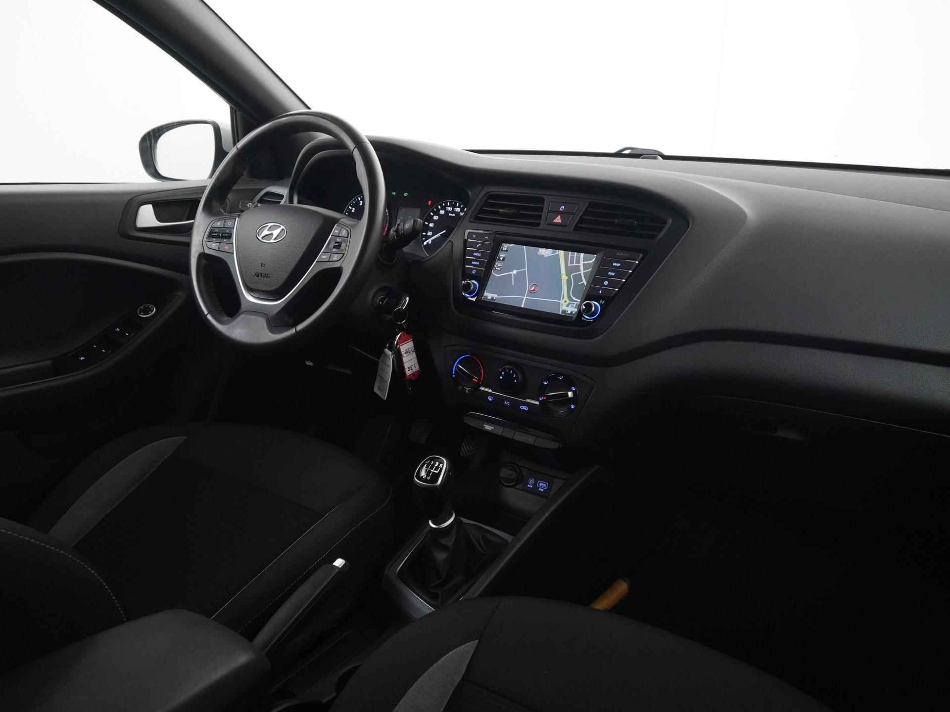 Hyundai i20 1.0 T-GDI Black Edition | Camera | Navigatie | Zondag Open! - 2/31