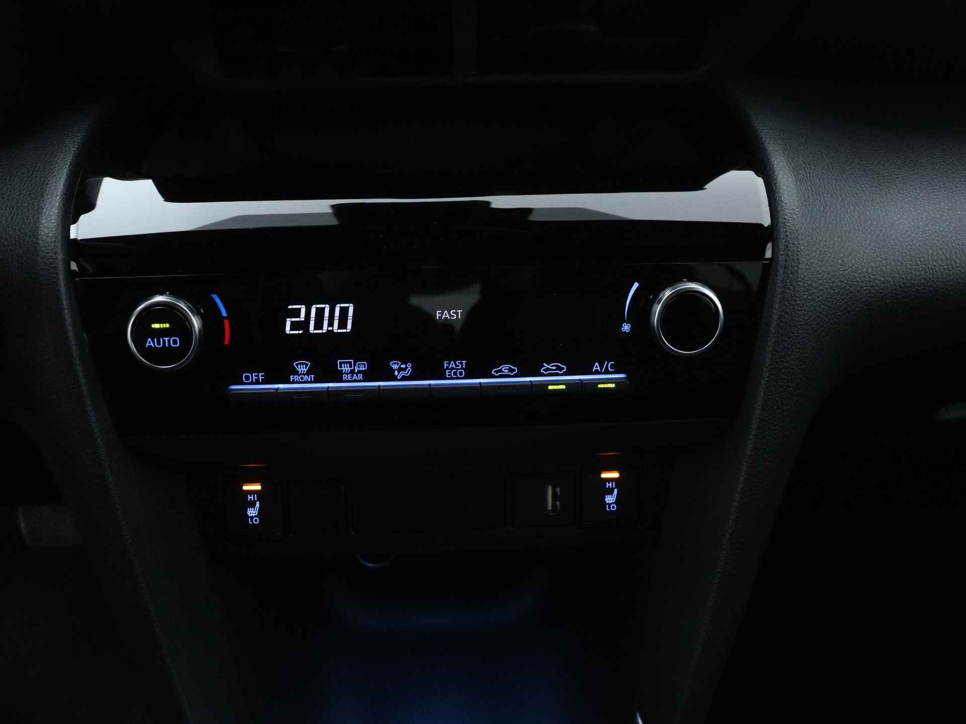 Toyota Yaris Cross 1.5 Hybrid Dynamic Limited | Cloud Navigatie | Stoelverwarming | Parkeersensoren | - 12/42