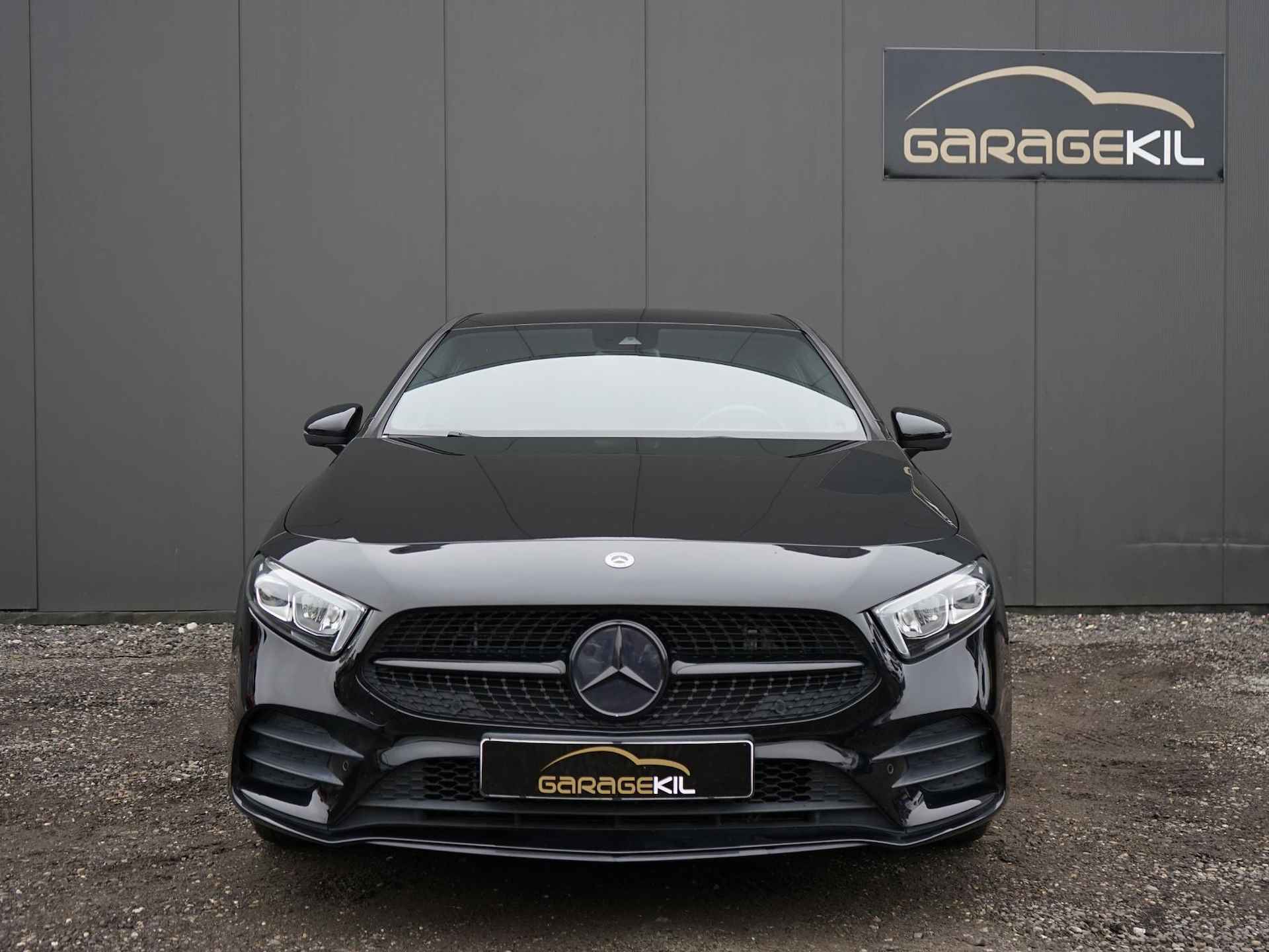 Mercedes-Benz A-klasse 250 e Premium AMG pakket / Sfeer verlichting / Full black / PDC / Privacy glass / Stoel verw. - 3/30