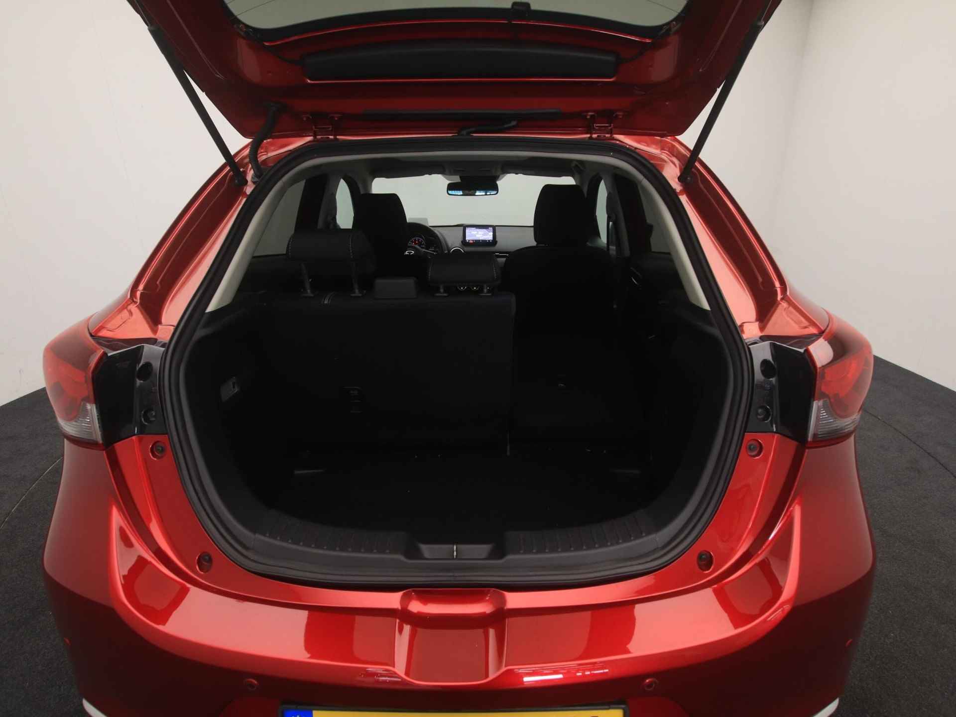 Mazda 2 1.5 Skyactiv-G Luxury i-Activesense : dealer onderhouden - 17/45
