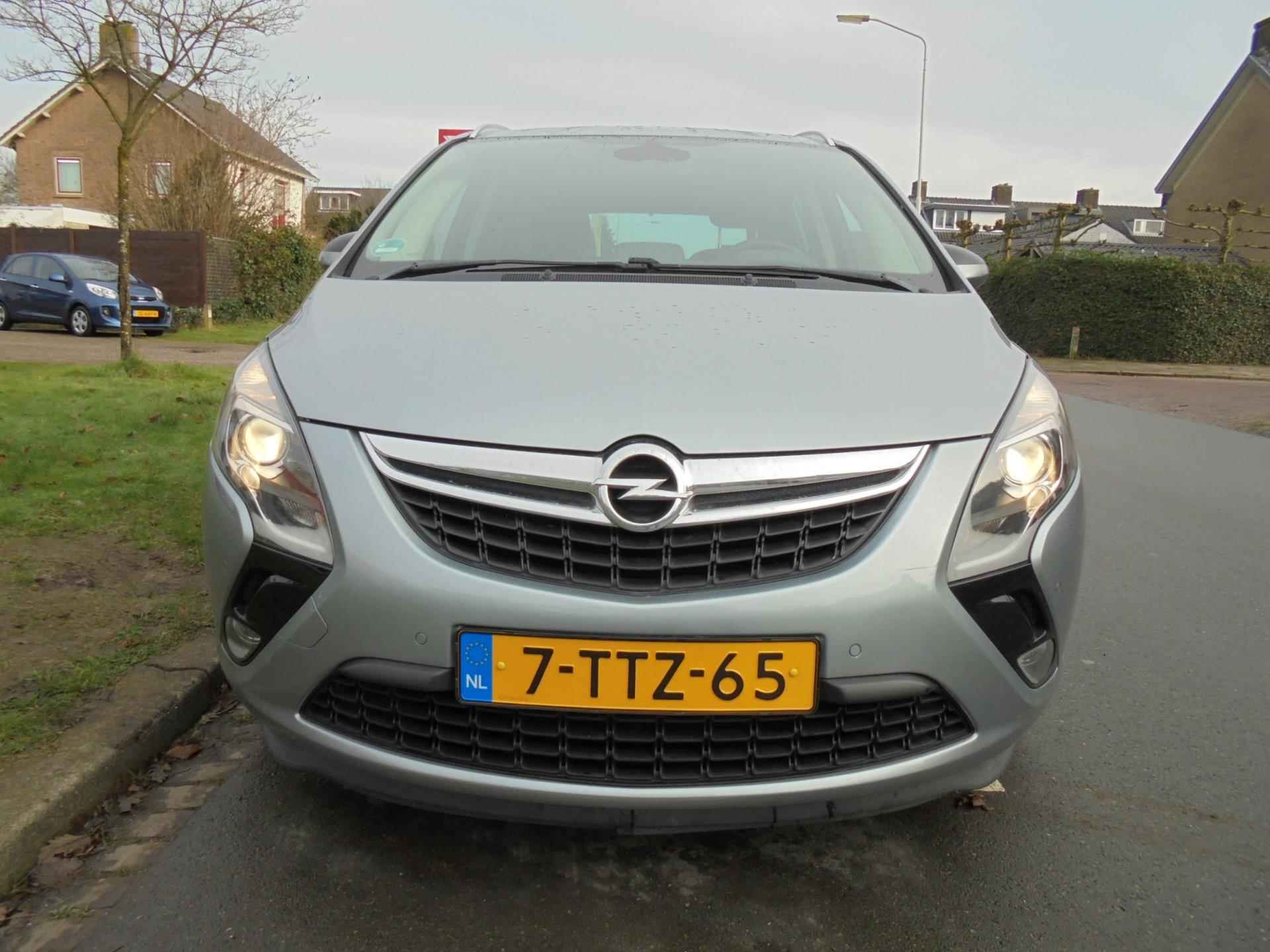 Opel Zafira Tourer 1.4 Design Edition 7p. NL-Auto, Climate Control, Cruise Control, Navi - 18/24