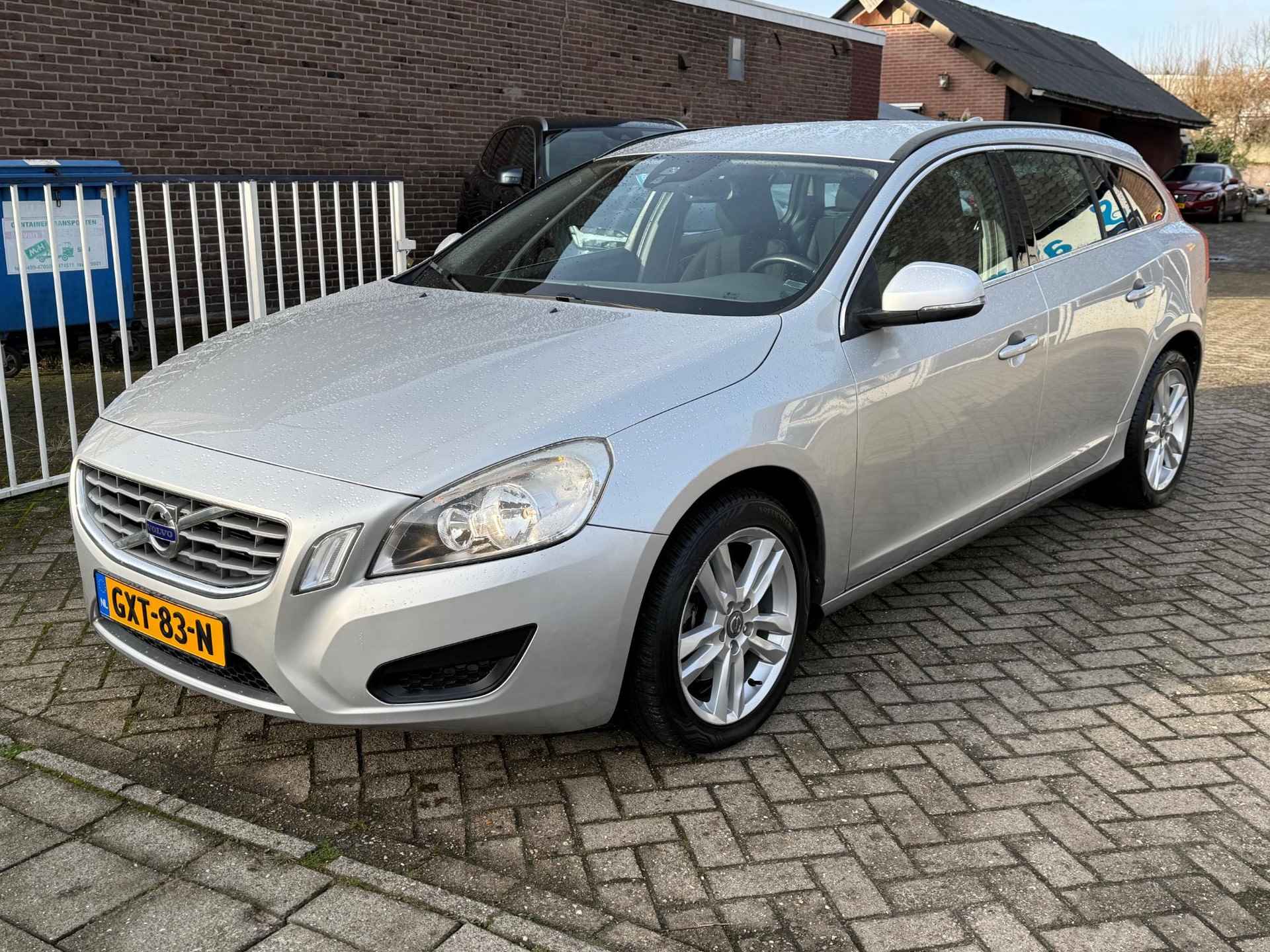 Volvo V60 1.6 T3 Momentum Family-line - 2/23