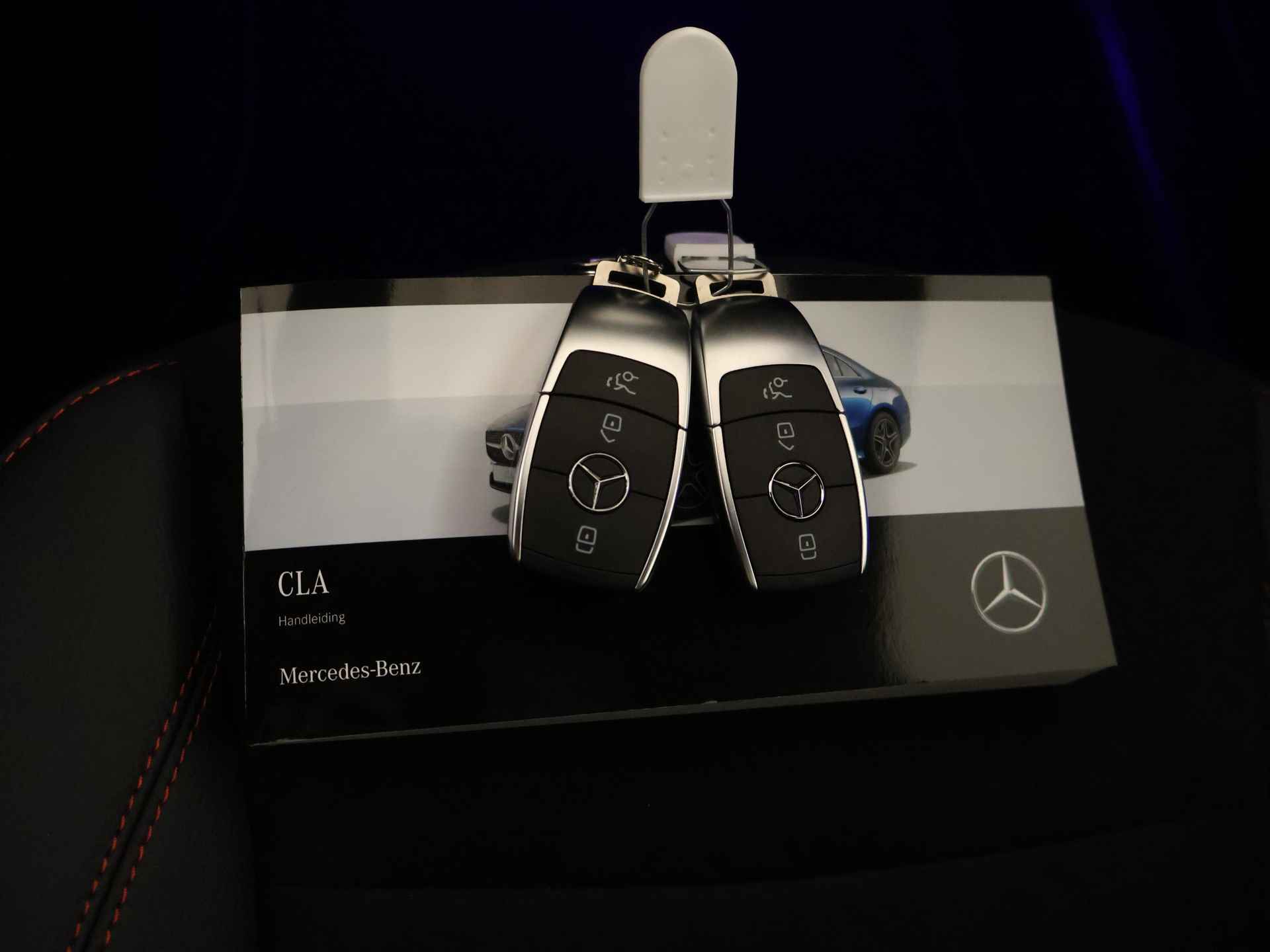 Mercedes-Benz CLA-Klasse 250 e Star Edition AMG Line | Nightpakket | KEYLESS GO-comfortpakket | Parkeerpakket met achteruitrijcamera | Spiegelpakket | Antidiefstalpakket GUARD 360° Plus | Draadloos oplaadsysteem voor Smartphone | - 12/38