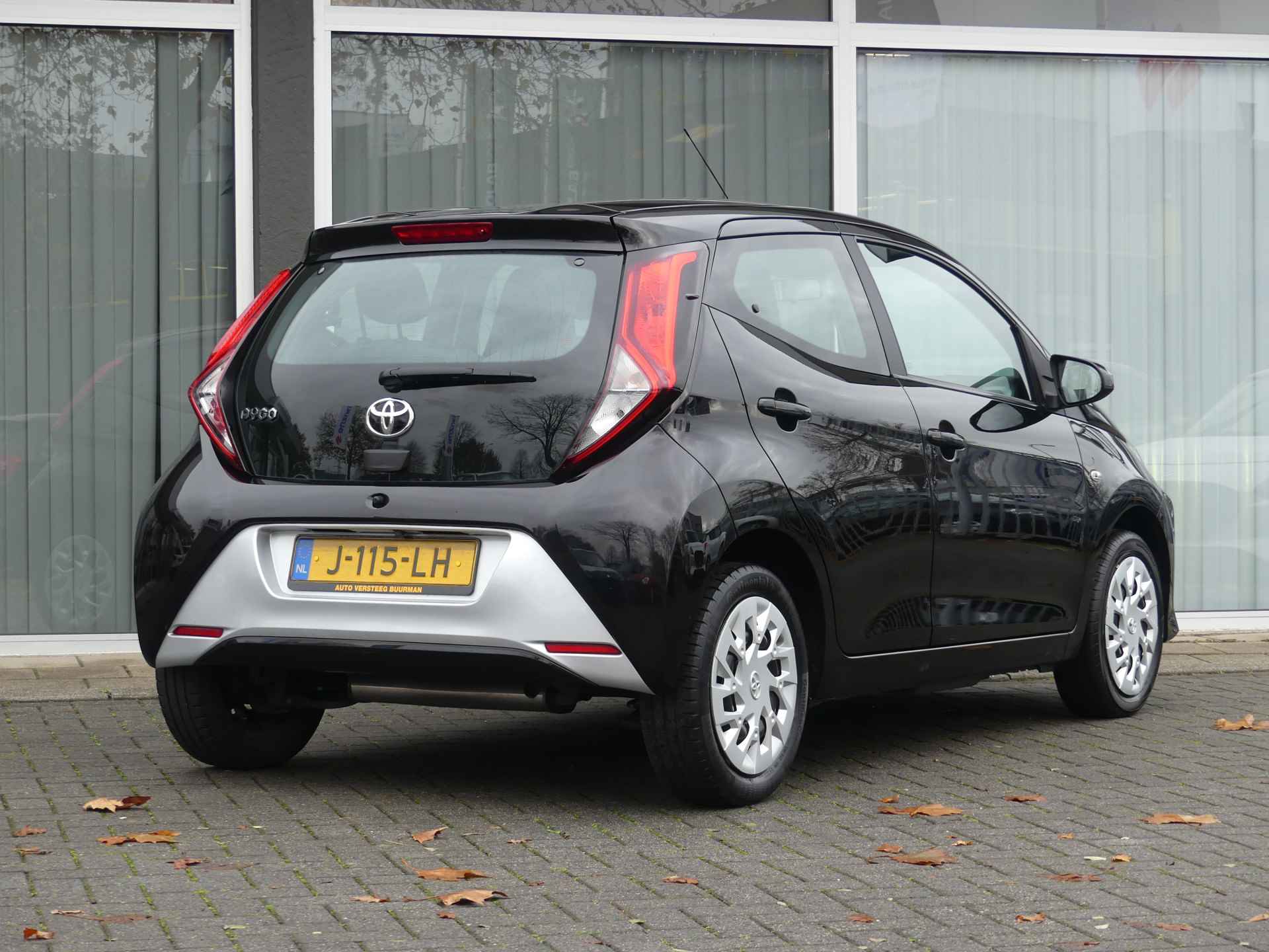 Toyota Aygo 1.0 VVT-i x-play Bluetooth, Airco, Achteruitrijcamera, - 5/25